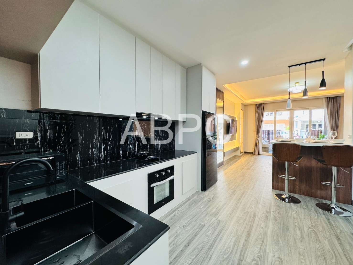 Town home Two - Storey for Sale in South Pattaya photo 13