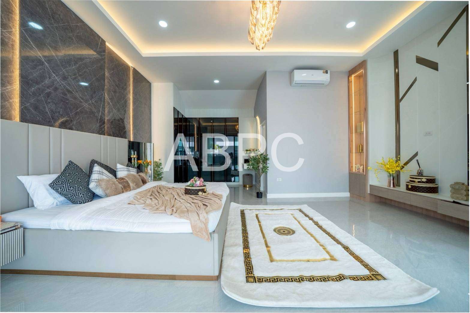 Brand-new 4 bedroom Private Pool House for Sale photo 2