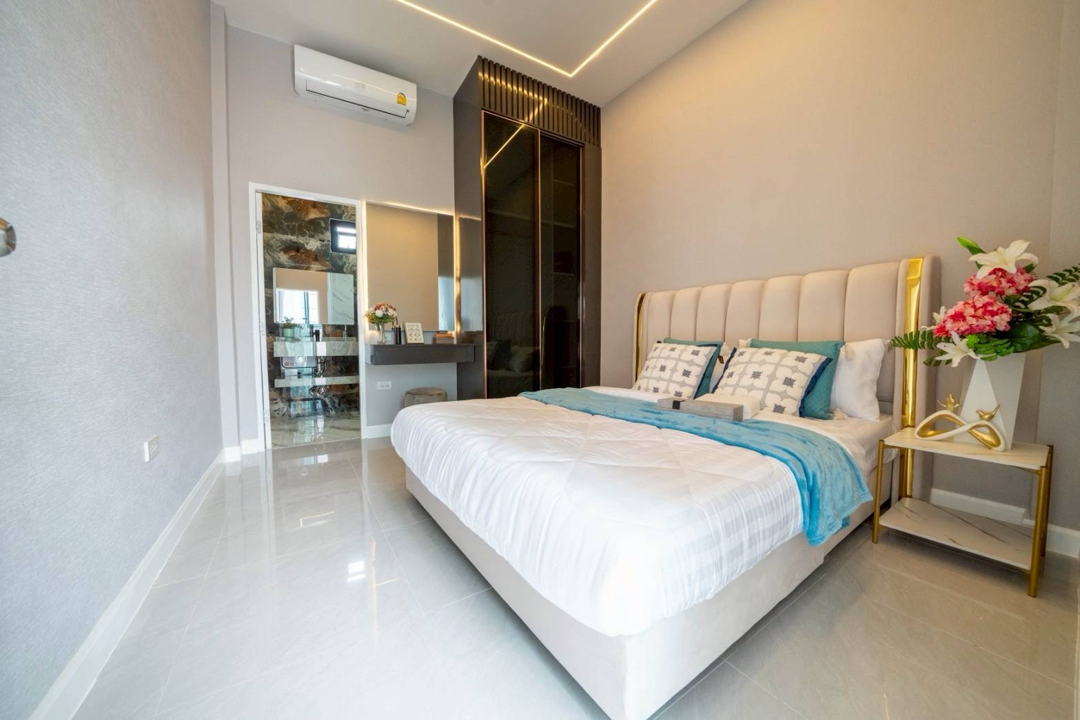 Brand-new 4 bedroom Private Pool House for Sale photo 16