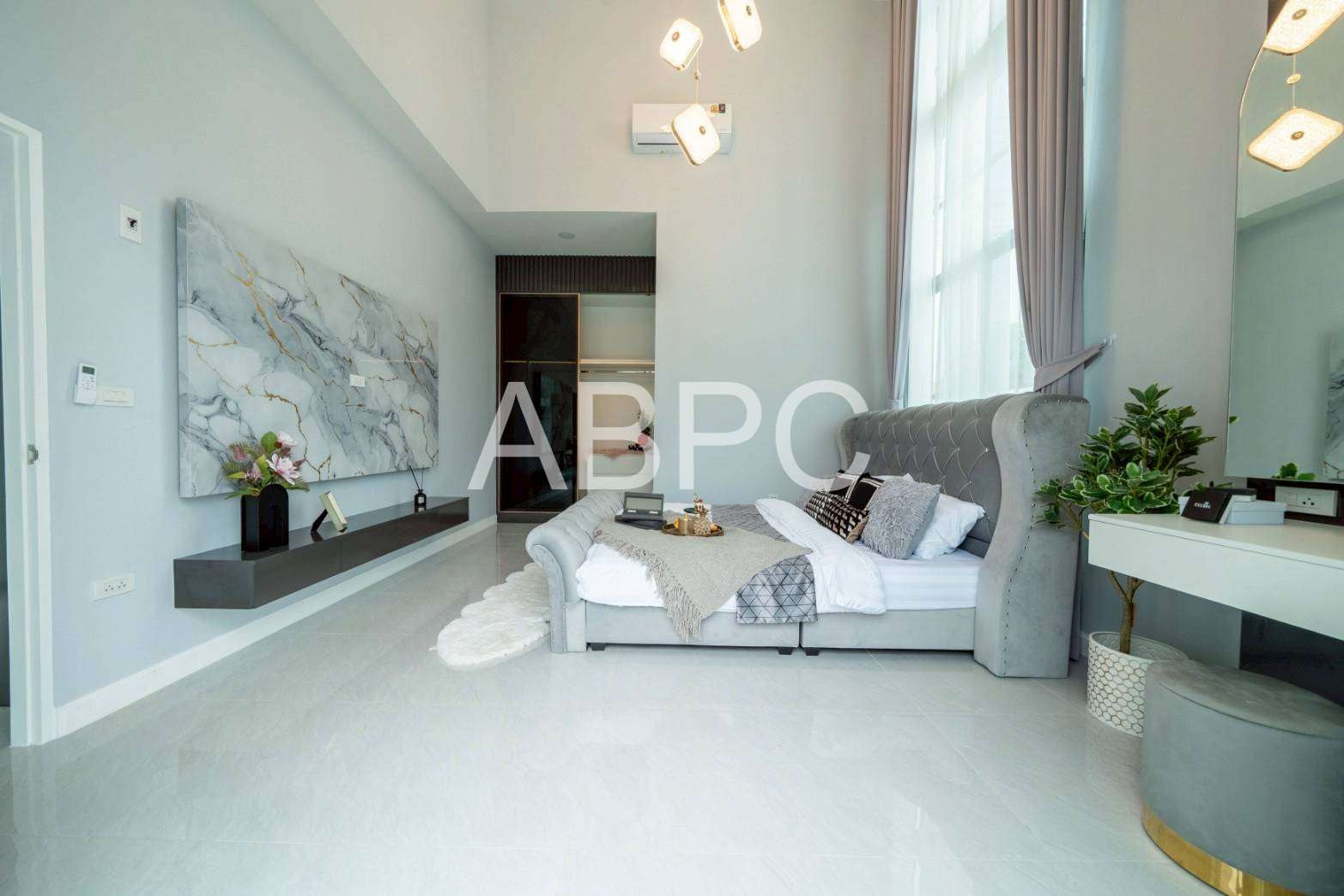 Brand-new 4 bedroom Private Pool House for Sale photo 6