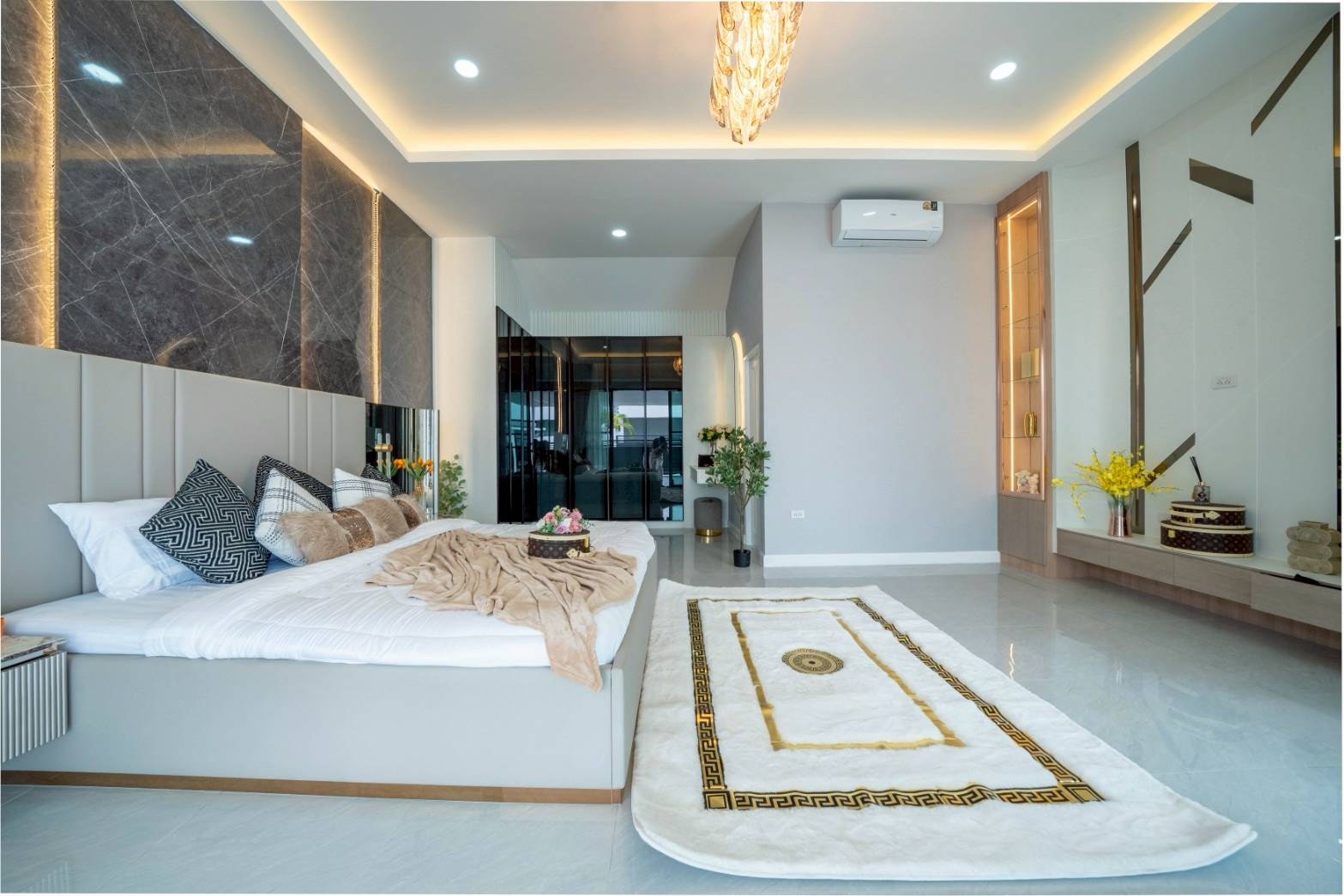 Brand-new 4 bedroom Private Pool House for Sale photo 18