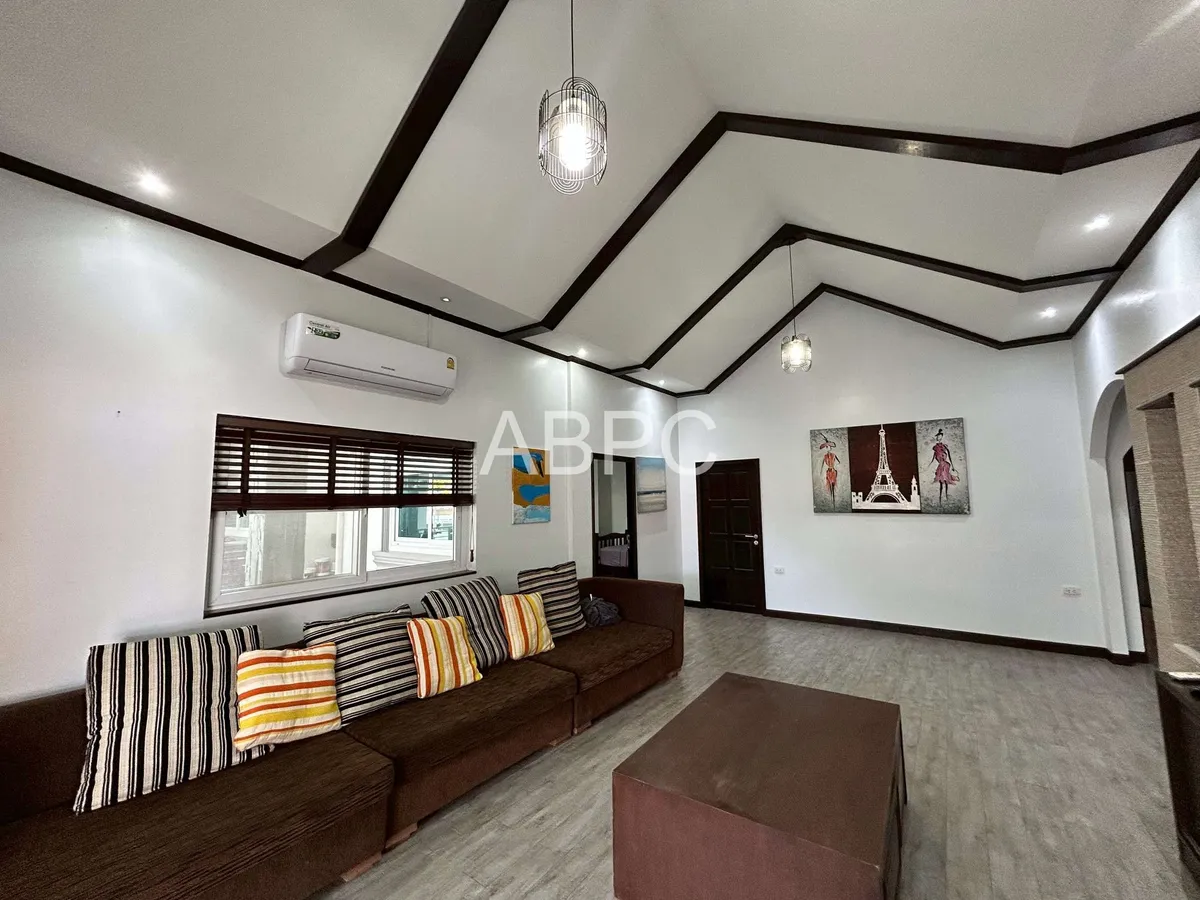 Renovated 3 Bed 3 Bath House At Secure Village In East Pattaya photo 6