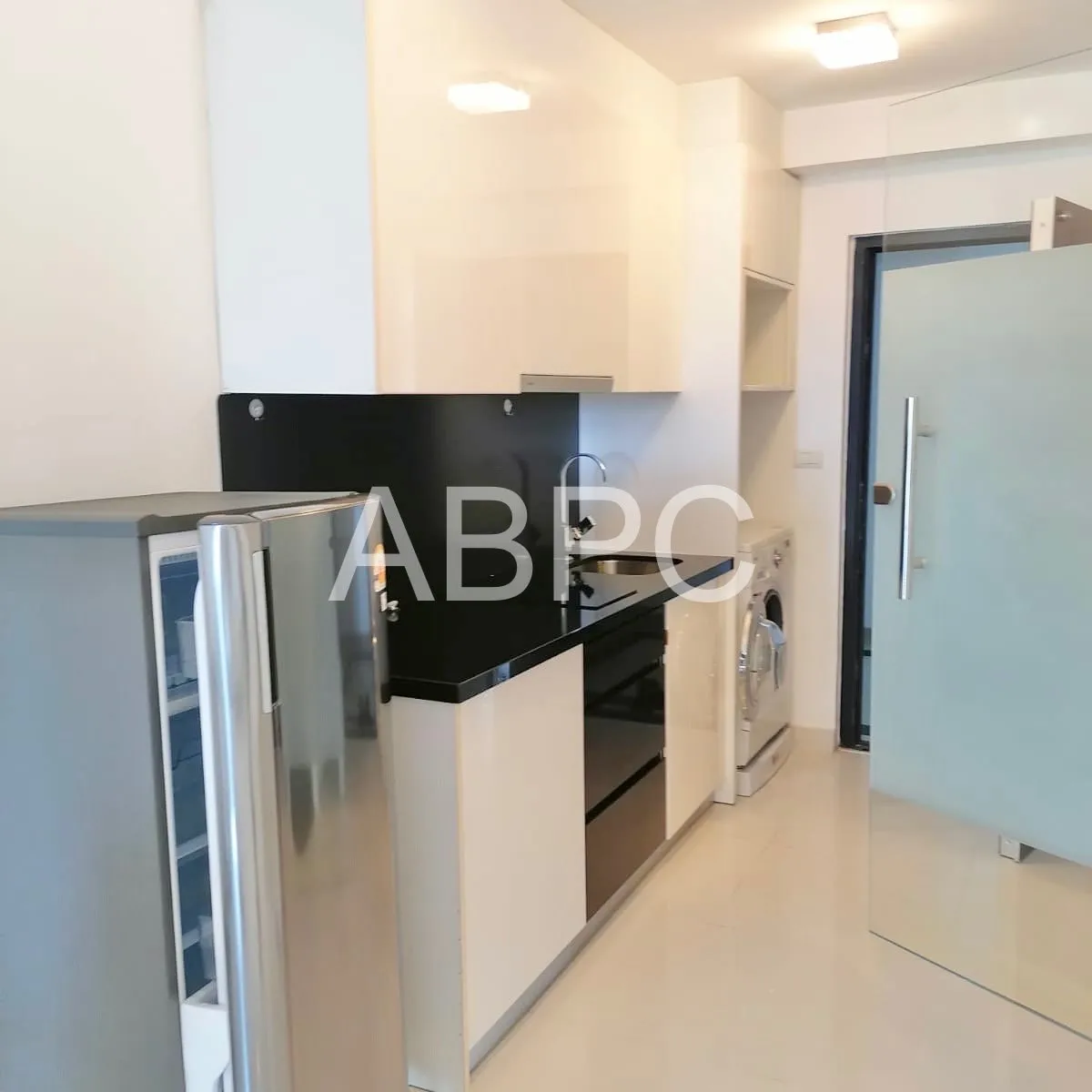 Sunset Ocean View Studio Condo in Pratumnak photo 2