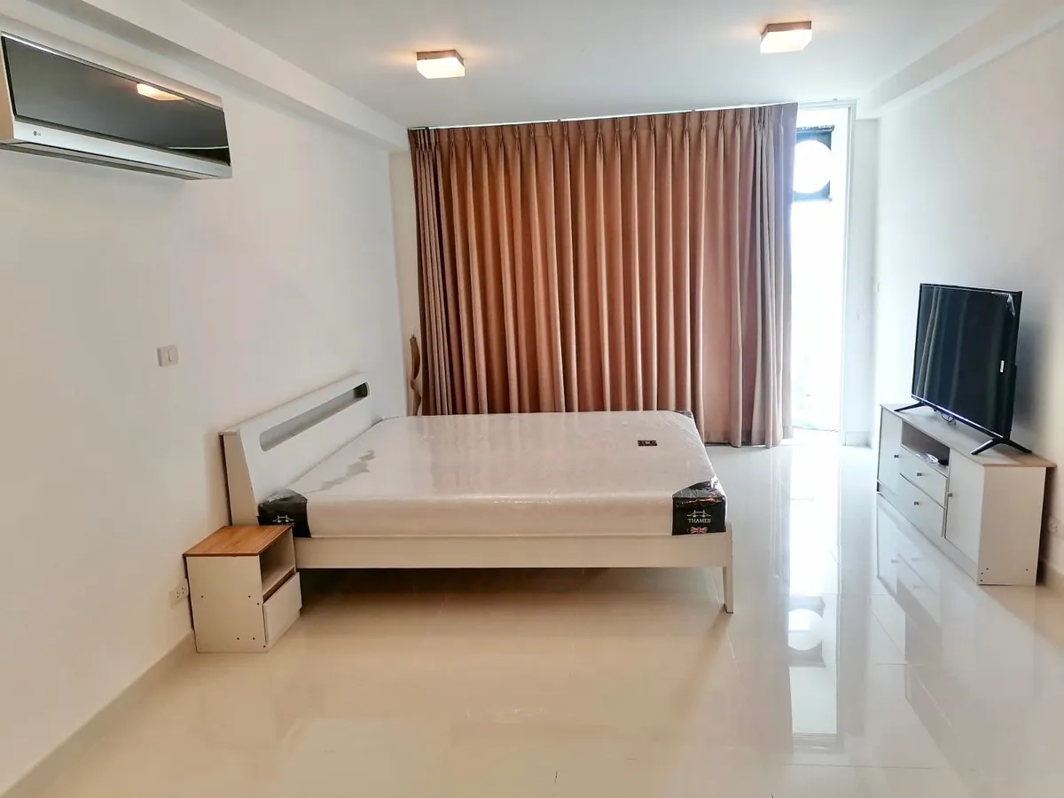 Sunset Ocean View Studio Condo in Pratumnak photo 17