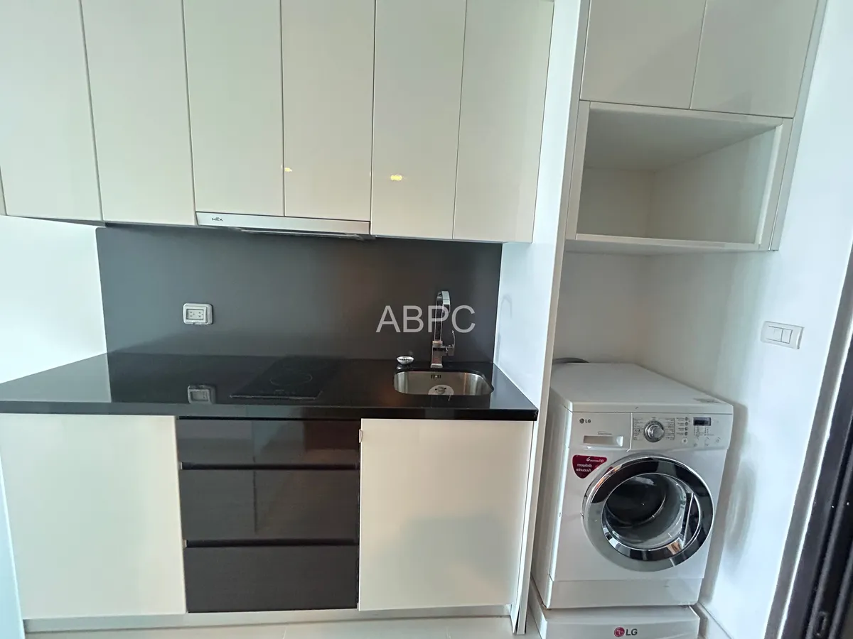 Sunset Ocean View Studio Condo in Pratumnak photo 4