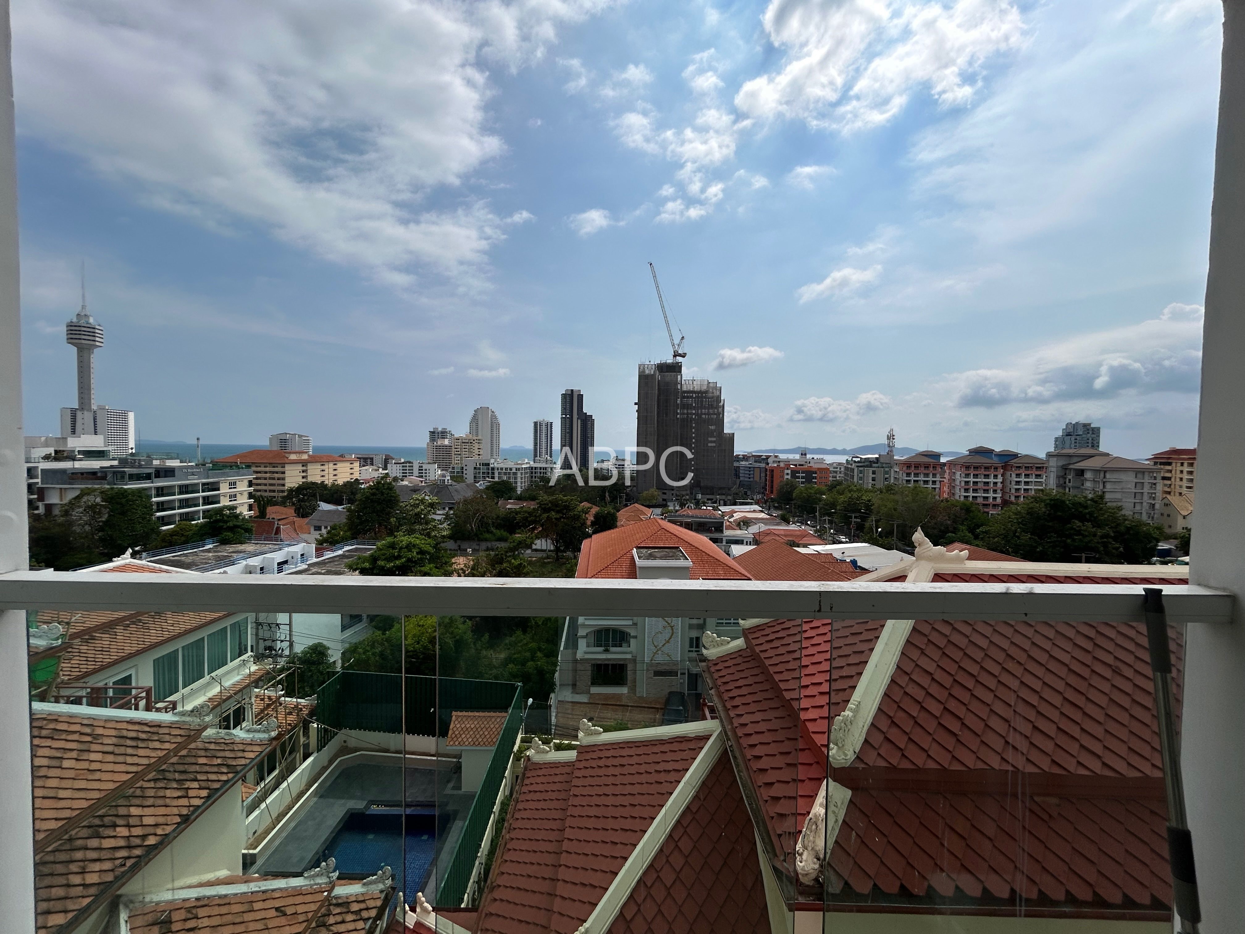 1 Bedroom Condo For Rent In Prahtamnak photo 9