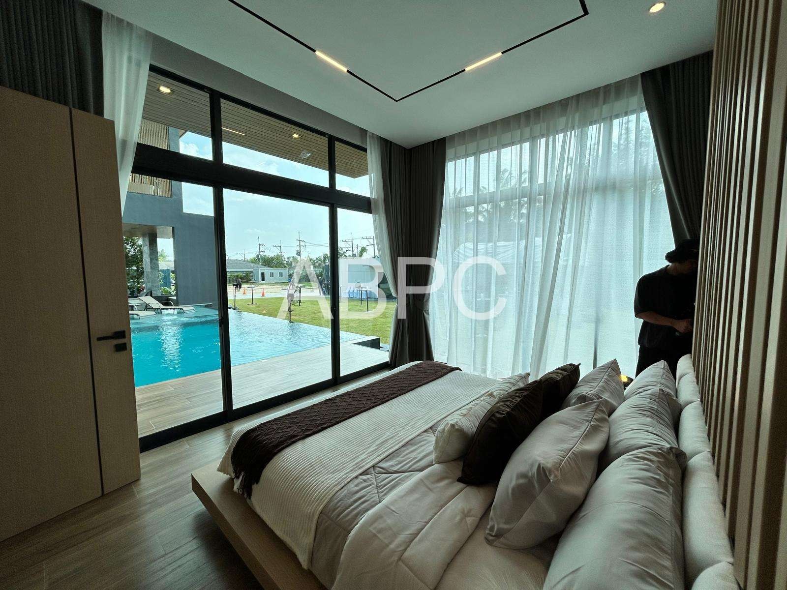 Stunning Brand-new Private Pool Villa for Sale photo 5