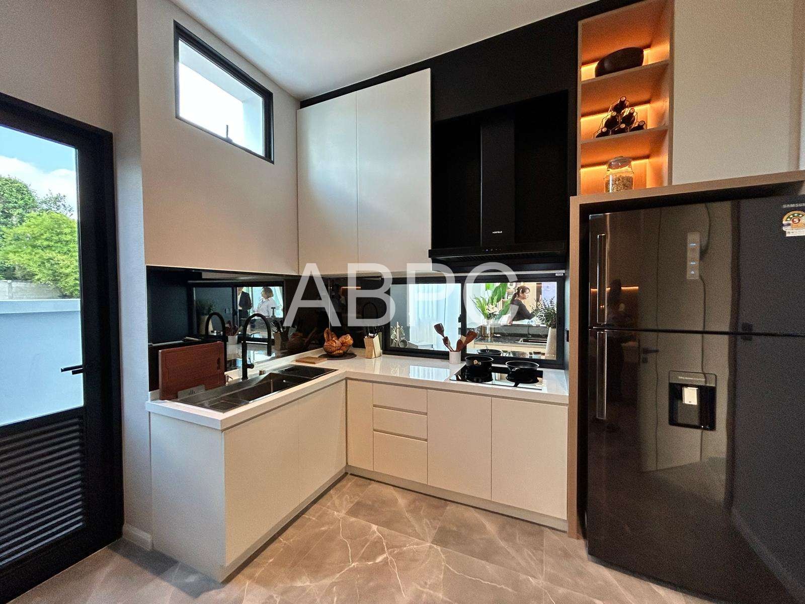 Stunning Brand-new Private Pool Villa for Sale photo 6
