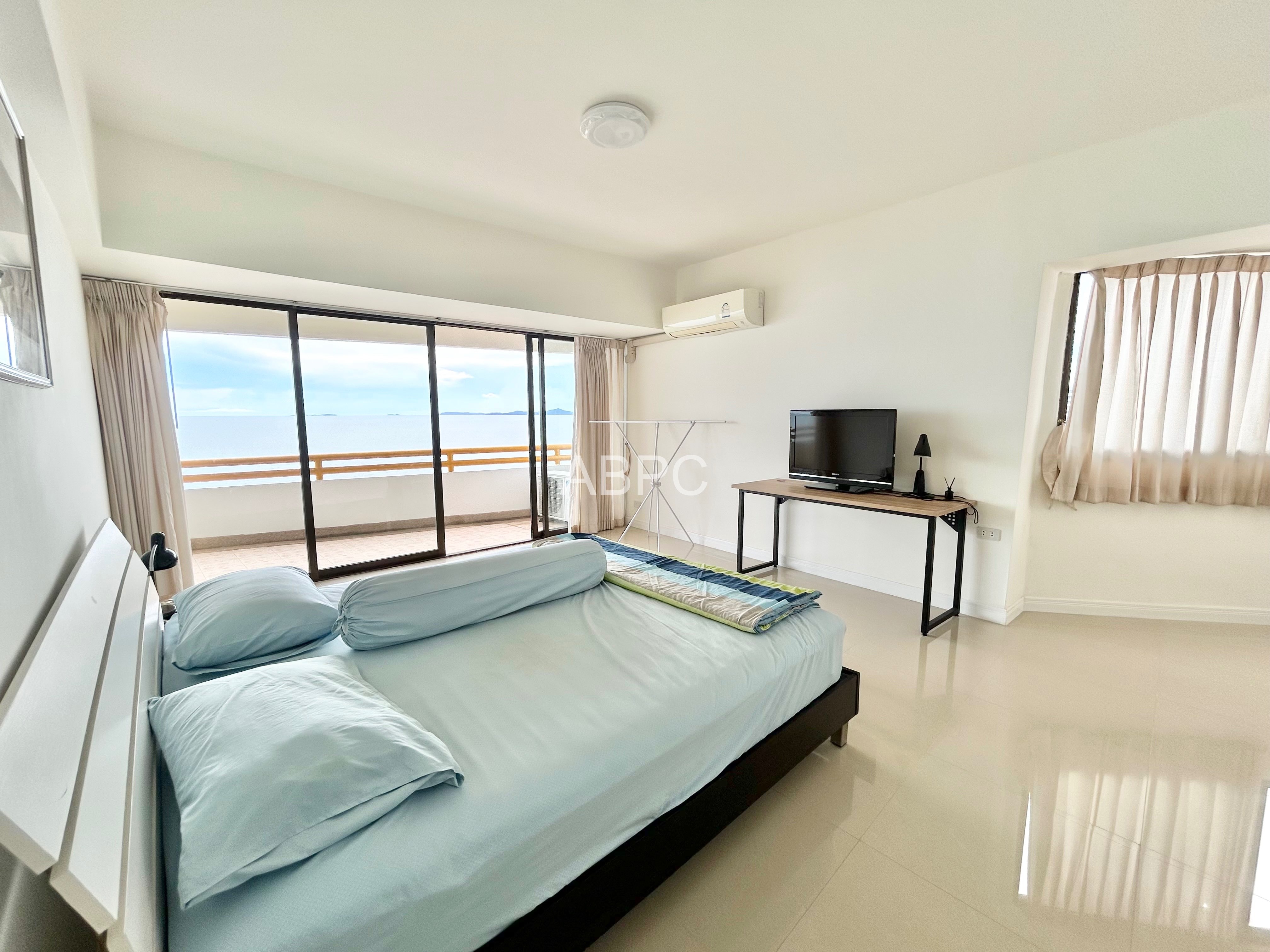 Ocean View 2 Bedroom Condo For Sale in Najomtien photo 2