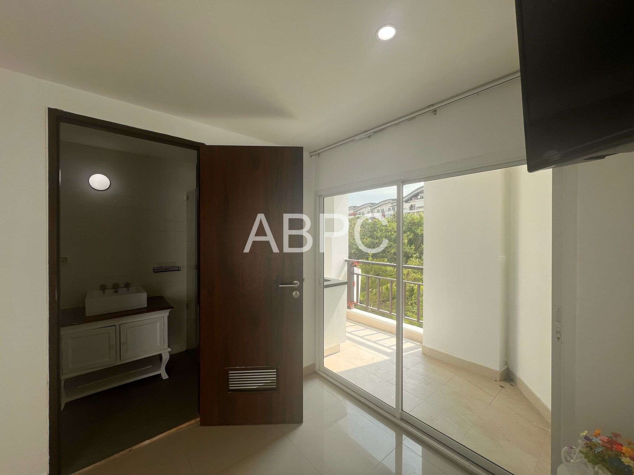 Very Cheap Studio 32sqm for Sale photo 3