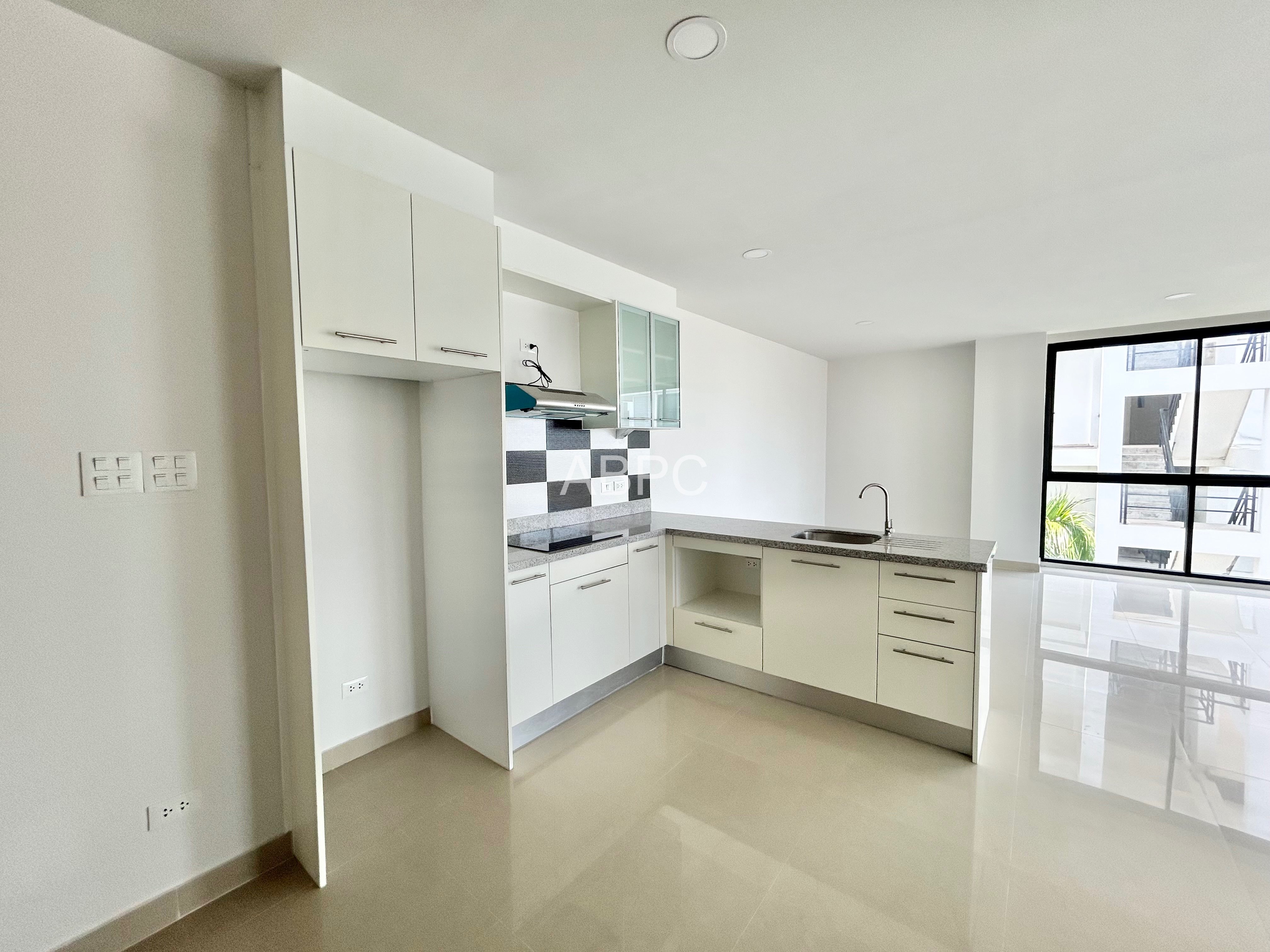 2 Bedroom Condo For Sale In Jomtien photo 8