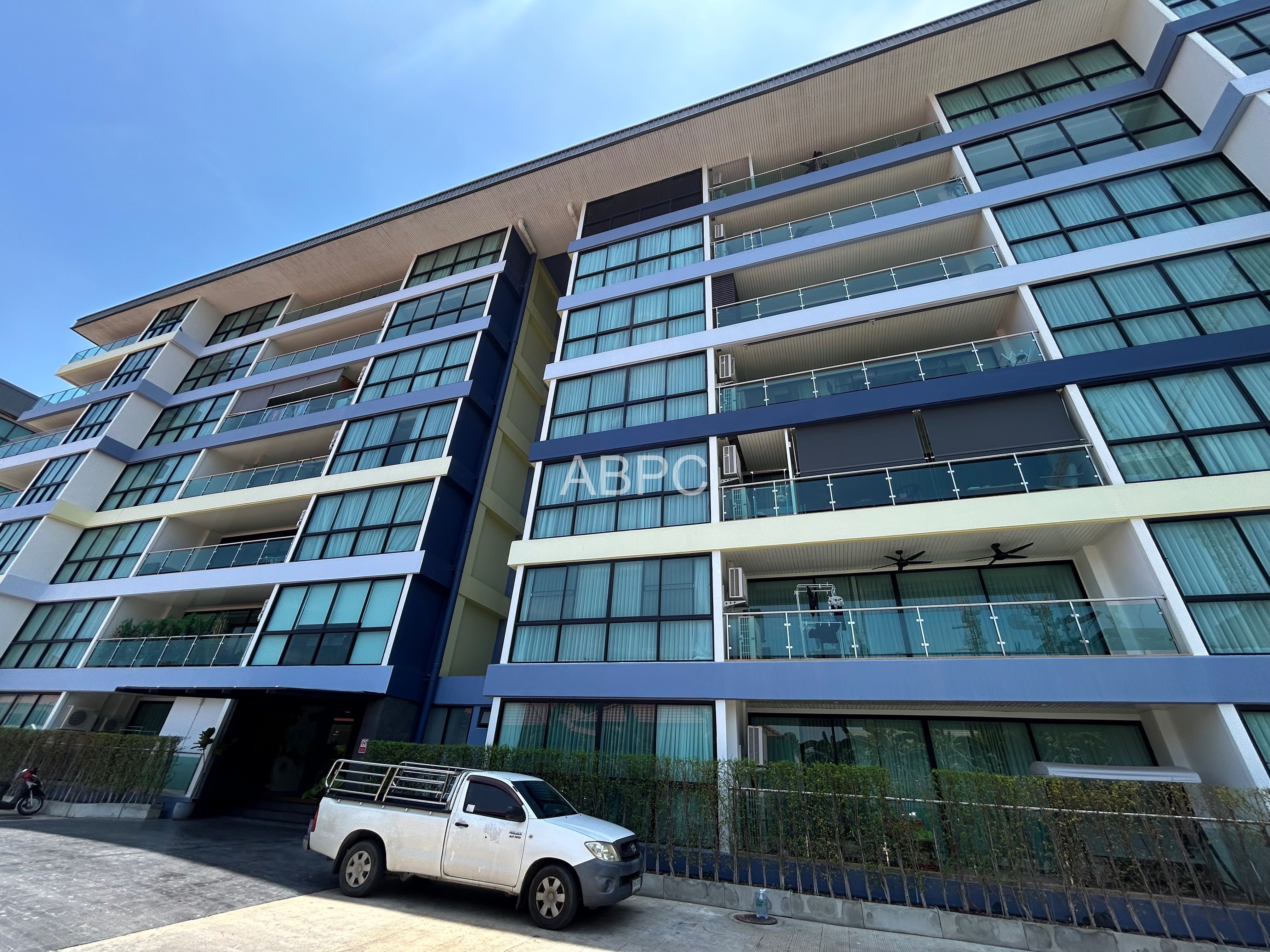 2 Bedroom Condo For Sale In Jomtien photo 2