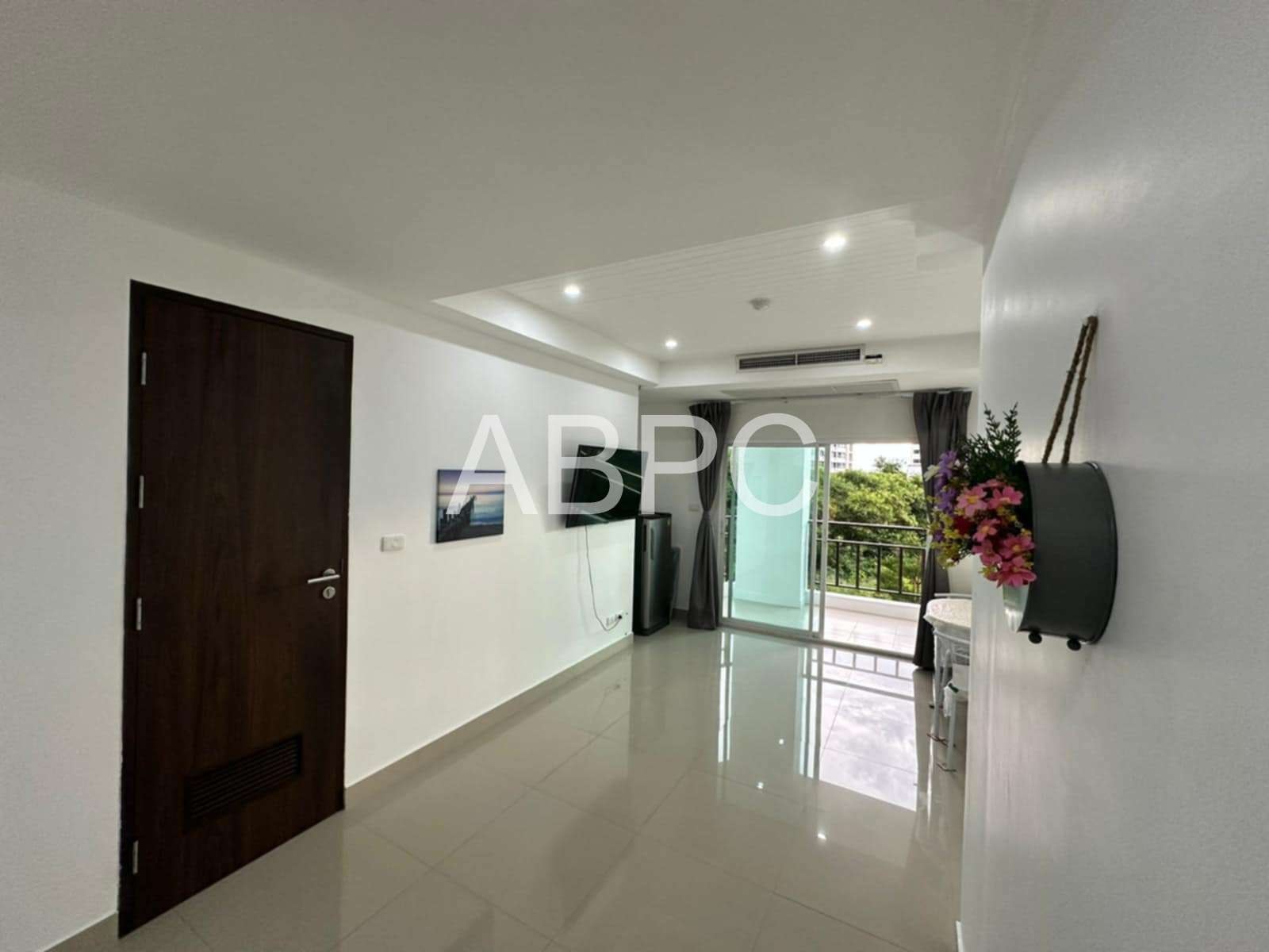 Very Cheap Nature View Studio Condo In Pratumnak photo 6