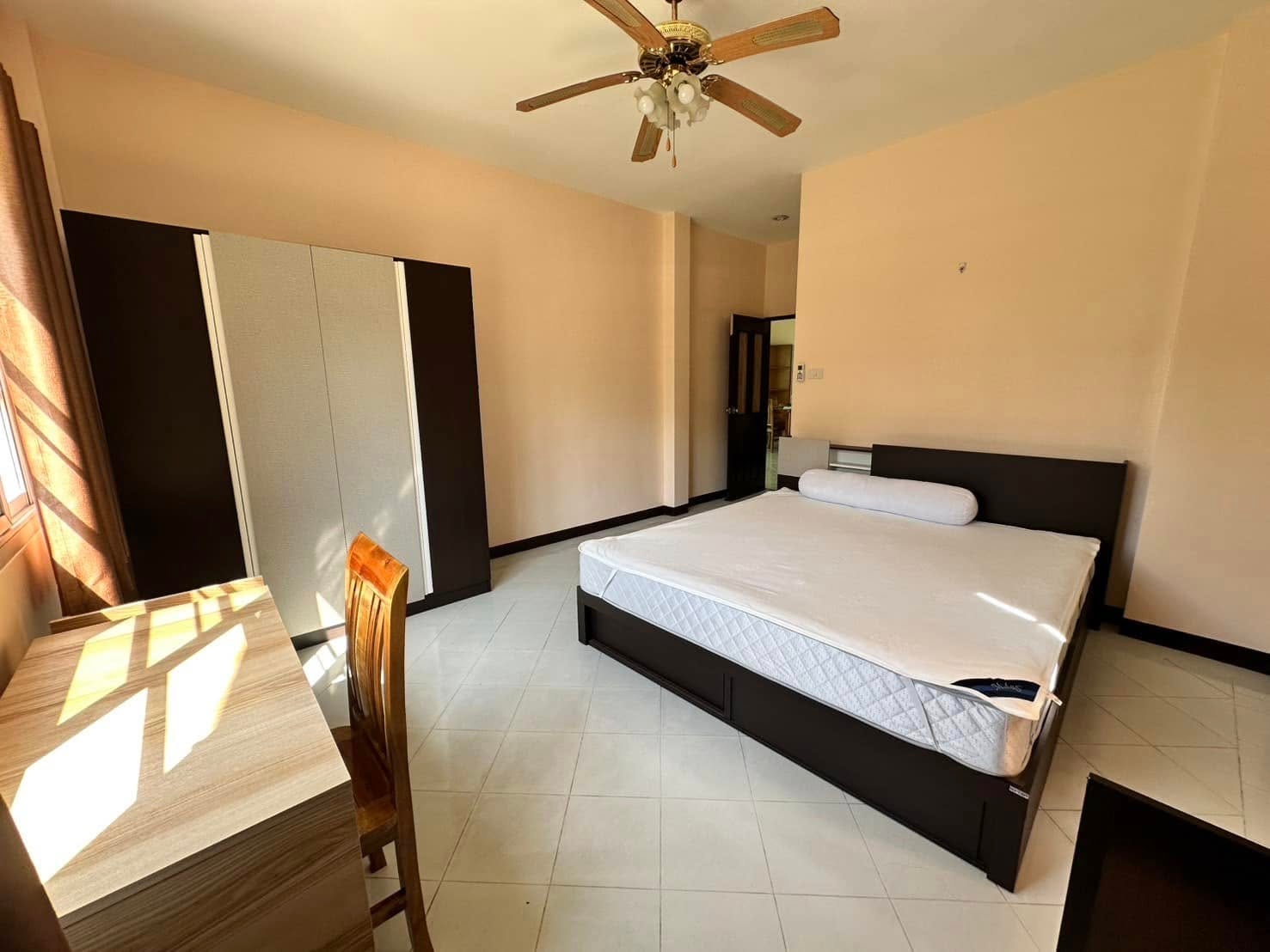 3 bedroom House for rent in North Pattaya photo 14