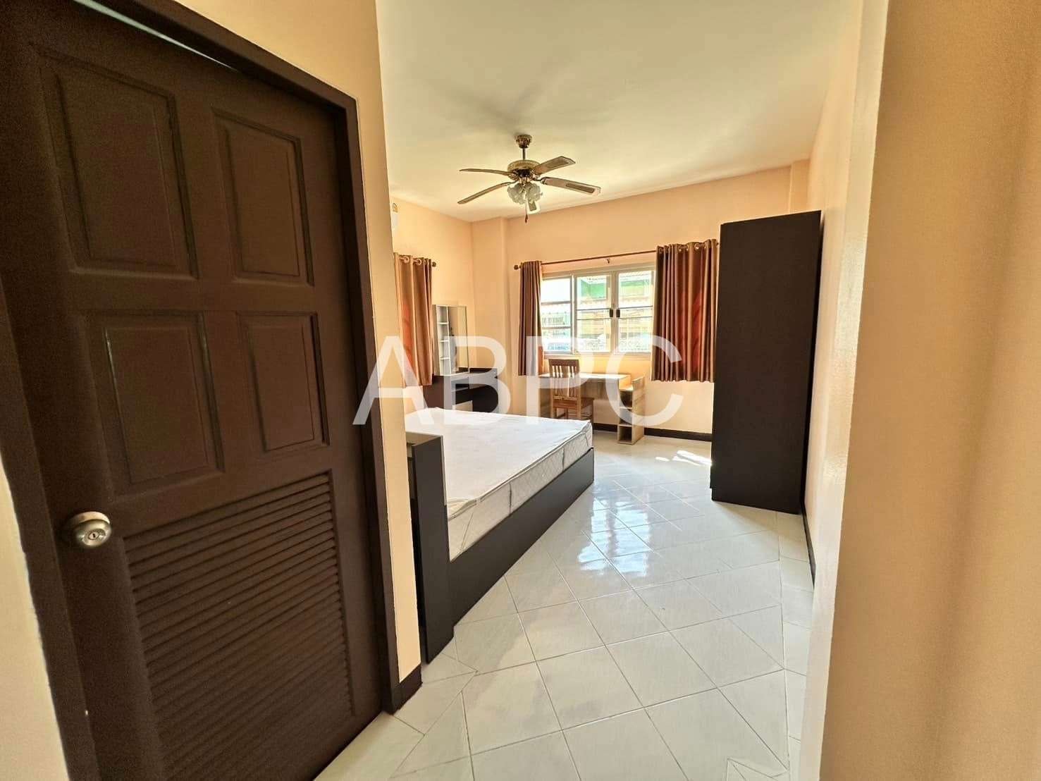 3 bedroom House for rent in North Pattaya photo 10