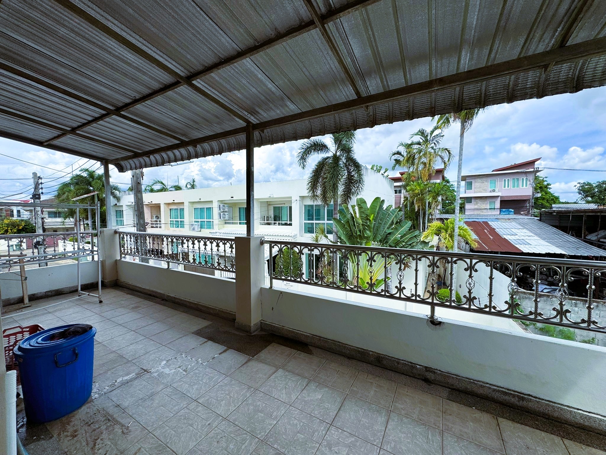 3 Bed 3 Bath Townhouse In East Pattaya photo 25