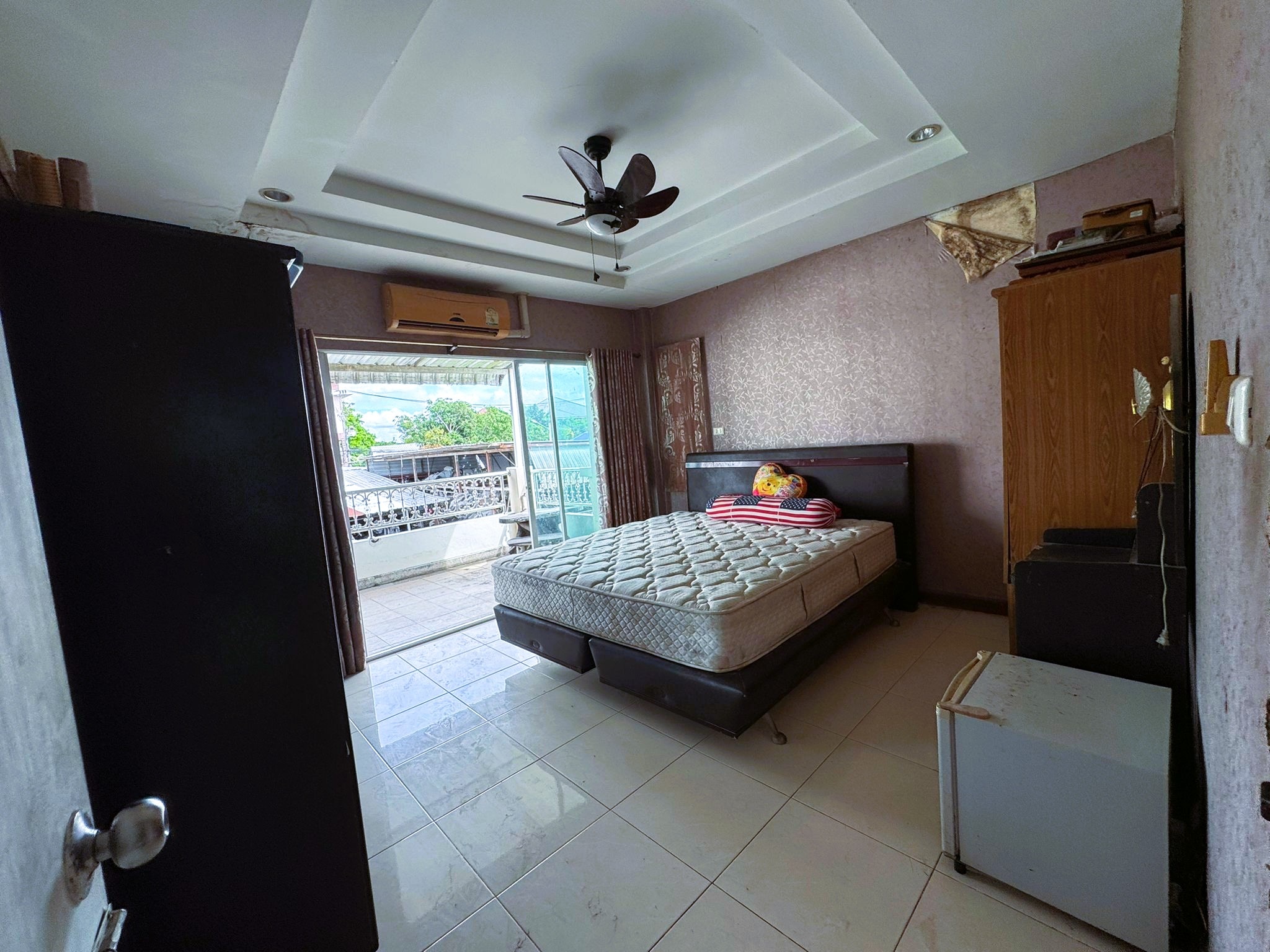3 Bed 3 Bath Townhouse In East Pattaya photo 24