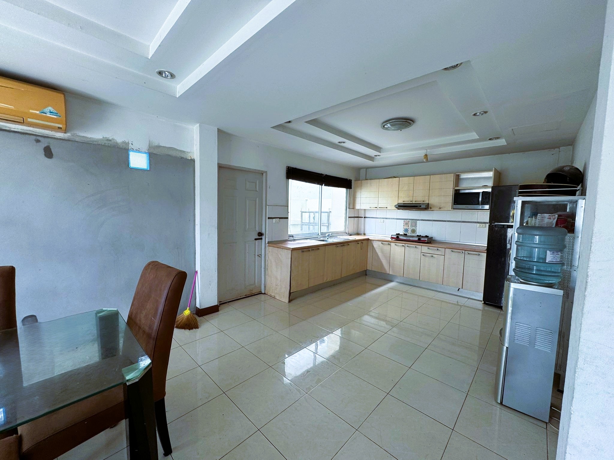 3 Bed 3 Bath Townhouse In East Pattaya photo 18