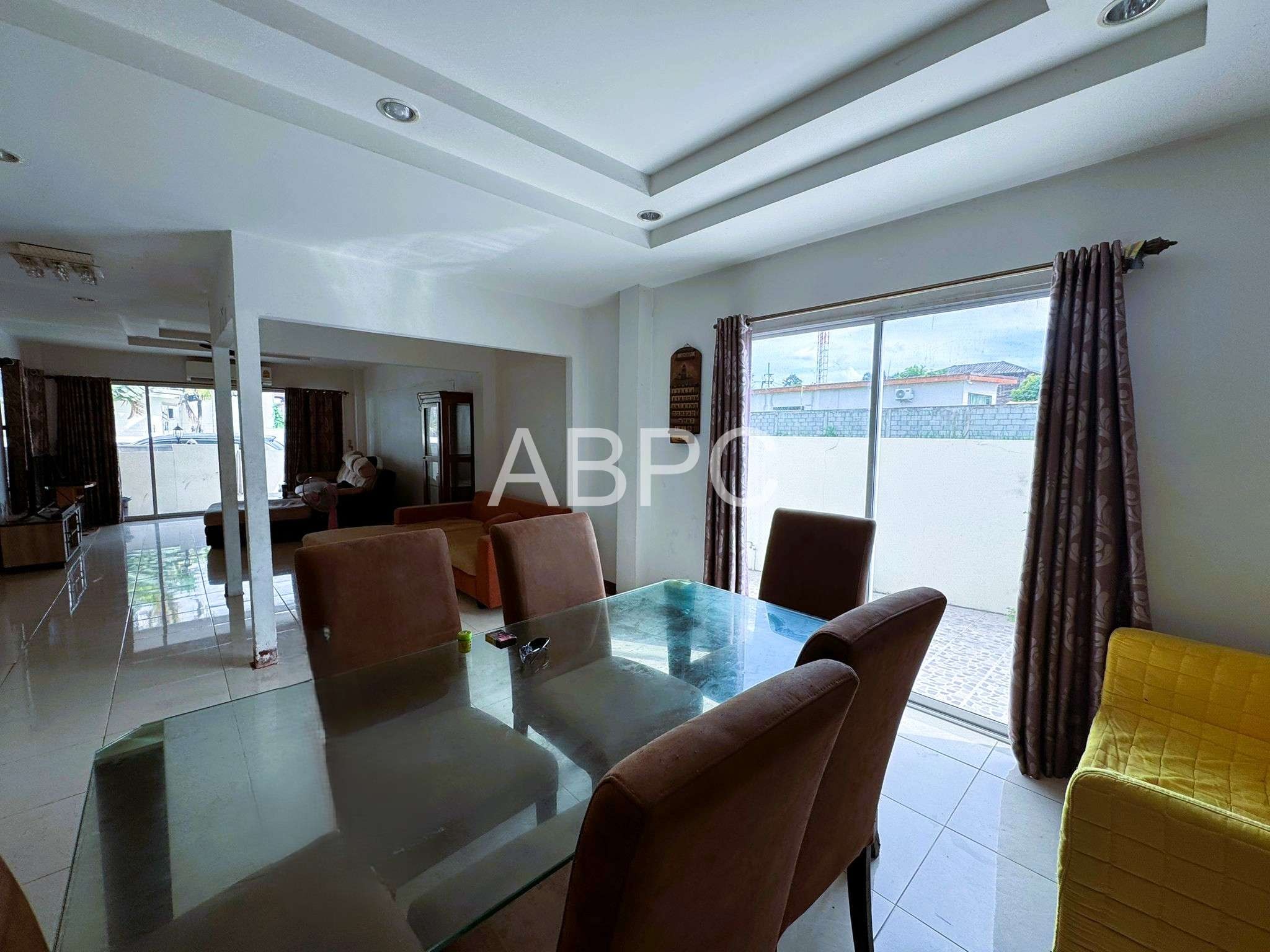 3 Bed 3 Bath Townhouse In East Pattaya photo 13