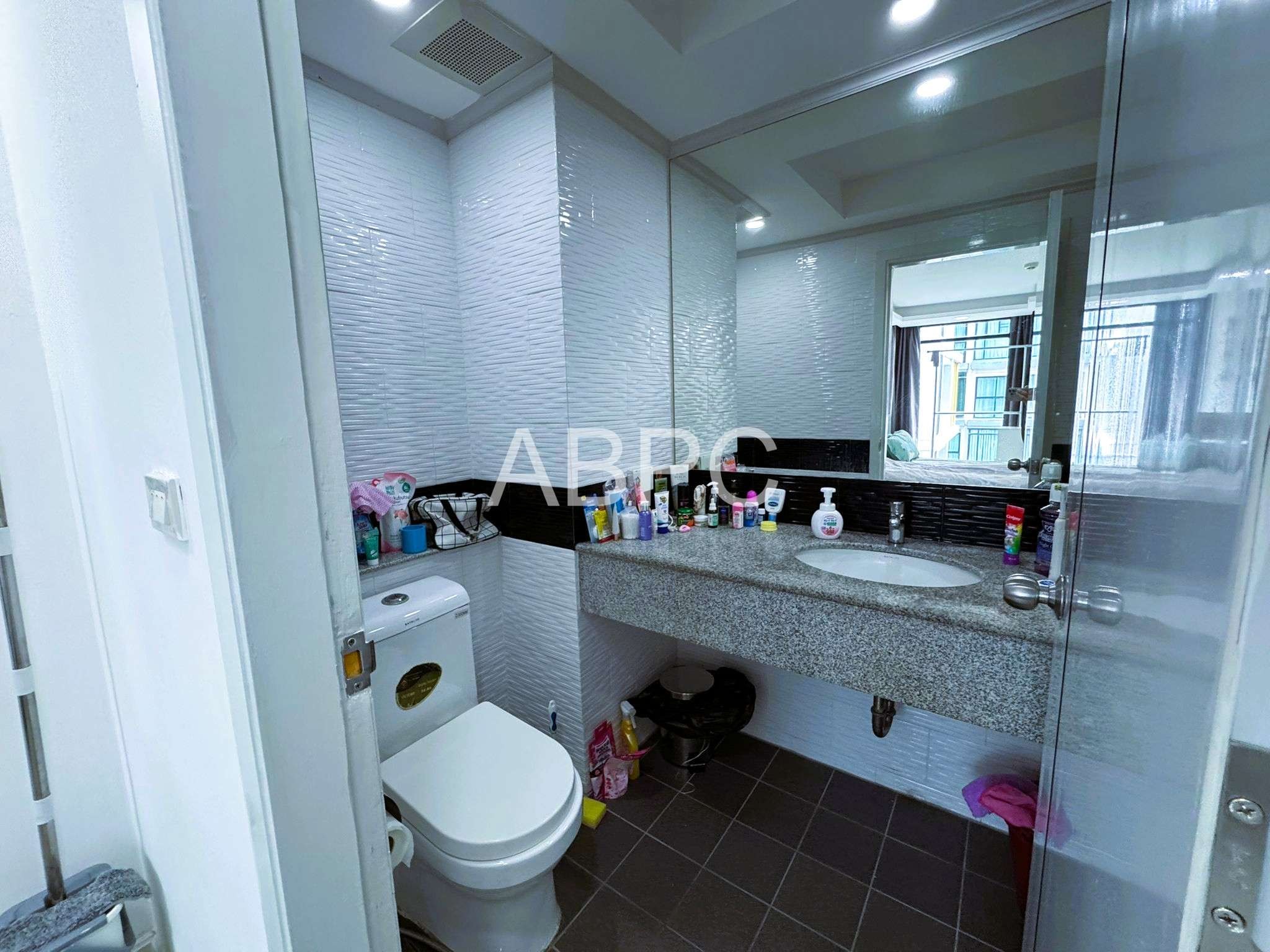 Large Ocean View 1 Bed 1 Bath Condo In Pratumnak photo 3