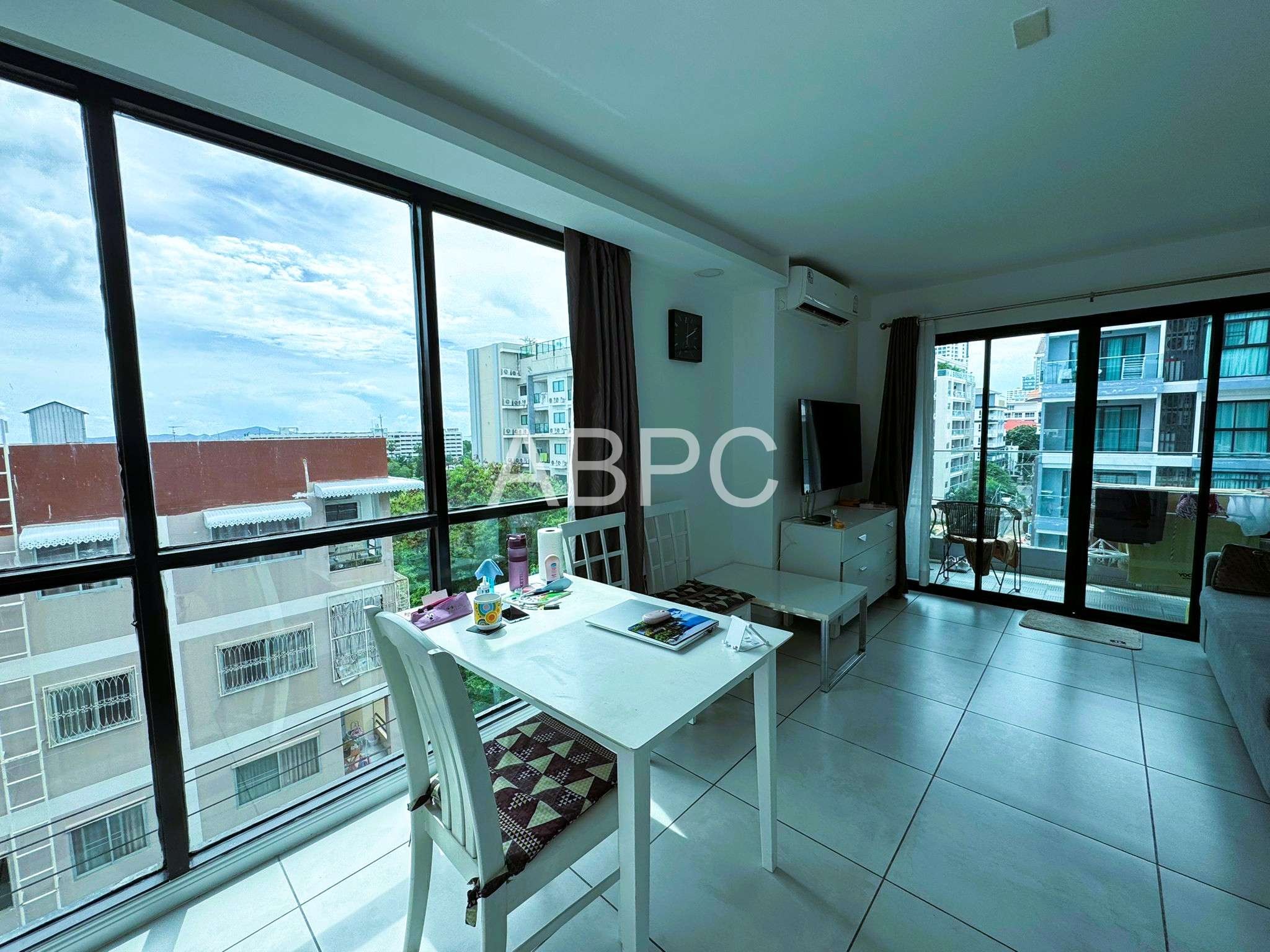 Large Ocean View 1 Bed 1 Bath Condo In Pratumnak photo 9