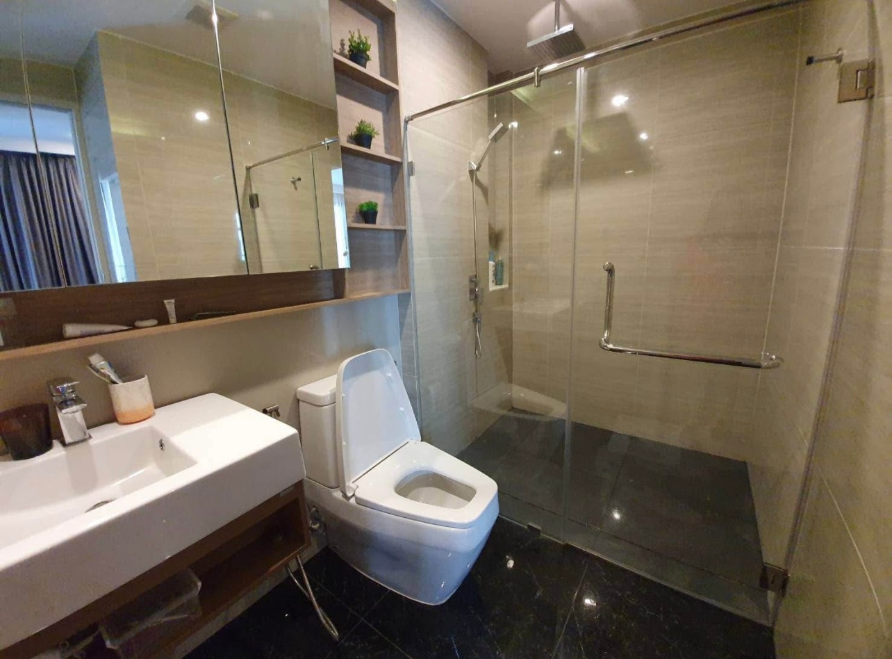 Aeras Beachfront Condominuim photo 18