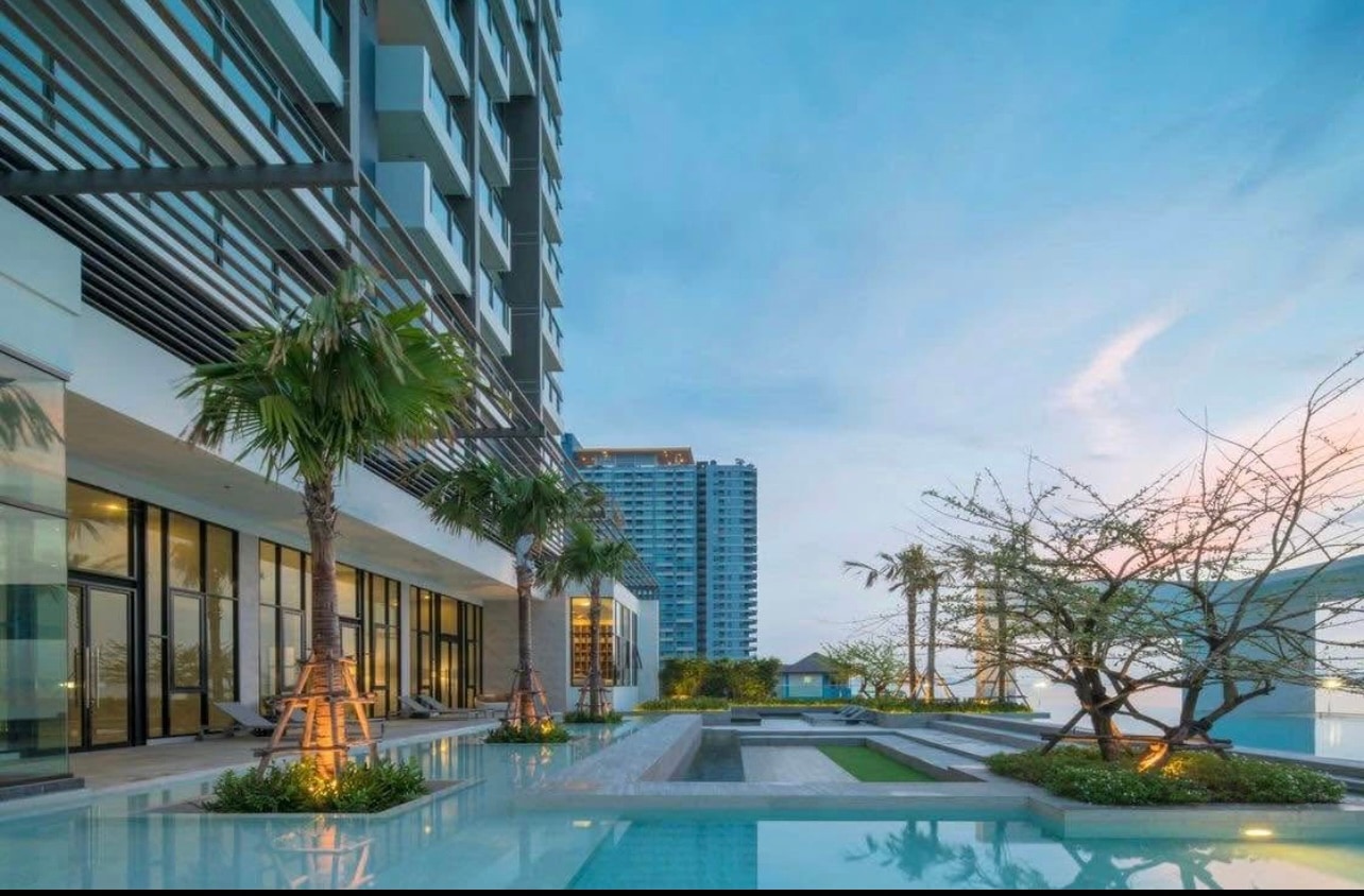Aeras Beachfront Condominuim photo 20
