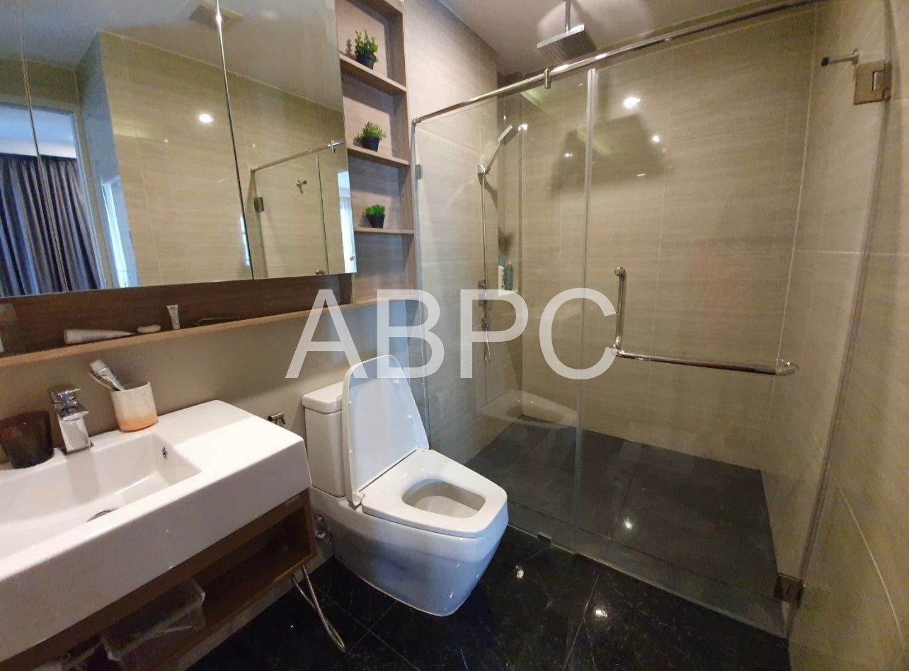 Aeras Beachfront Condominuim photo 7