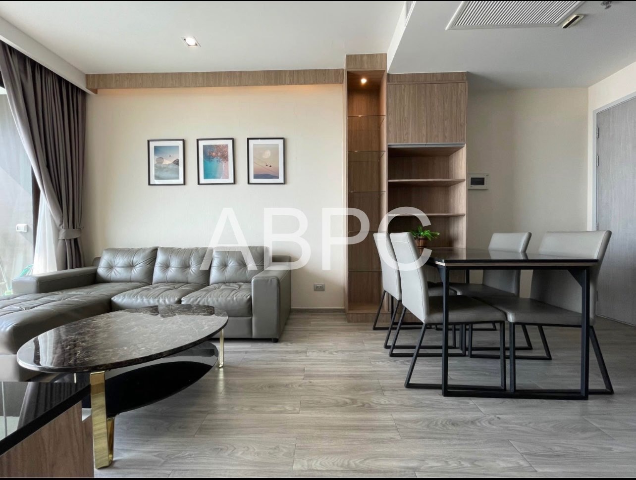 Aeras Beachfront Condominuim photo 5
