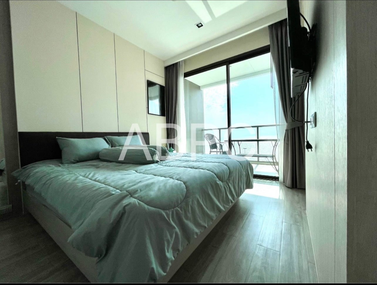 Aeras Beachfront Condominuim photo 6
