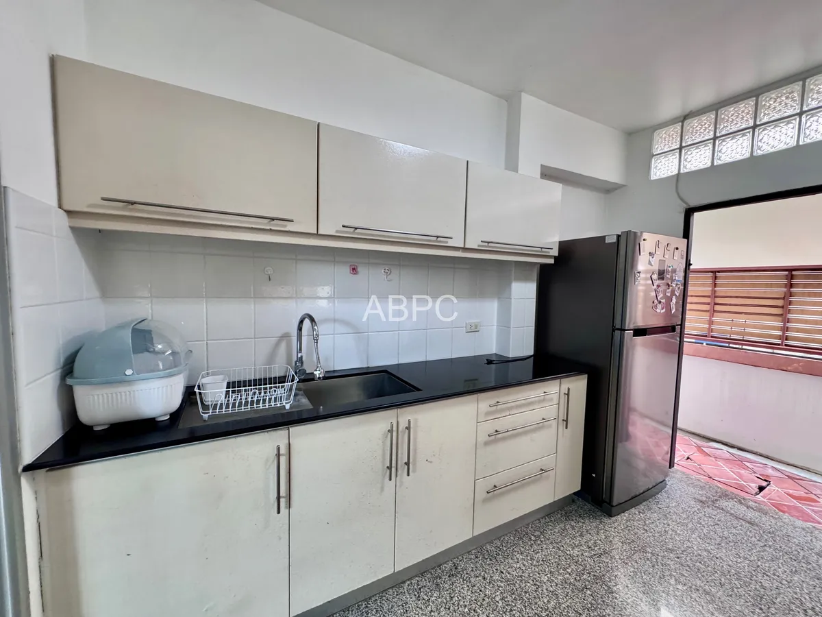 3 Bedrooms 3 bathrooms For rent photo 3