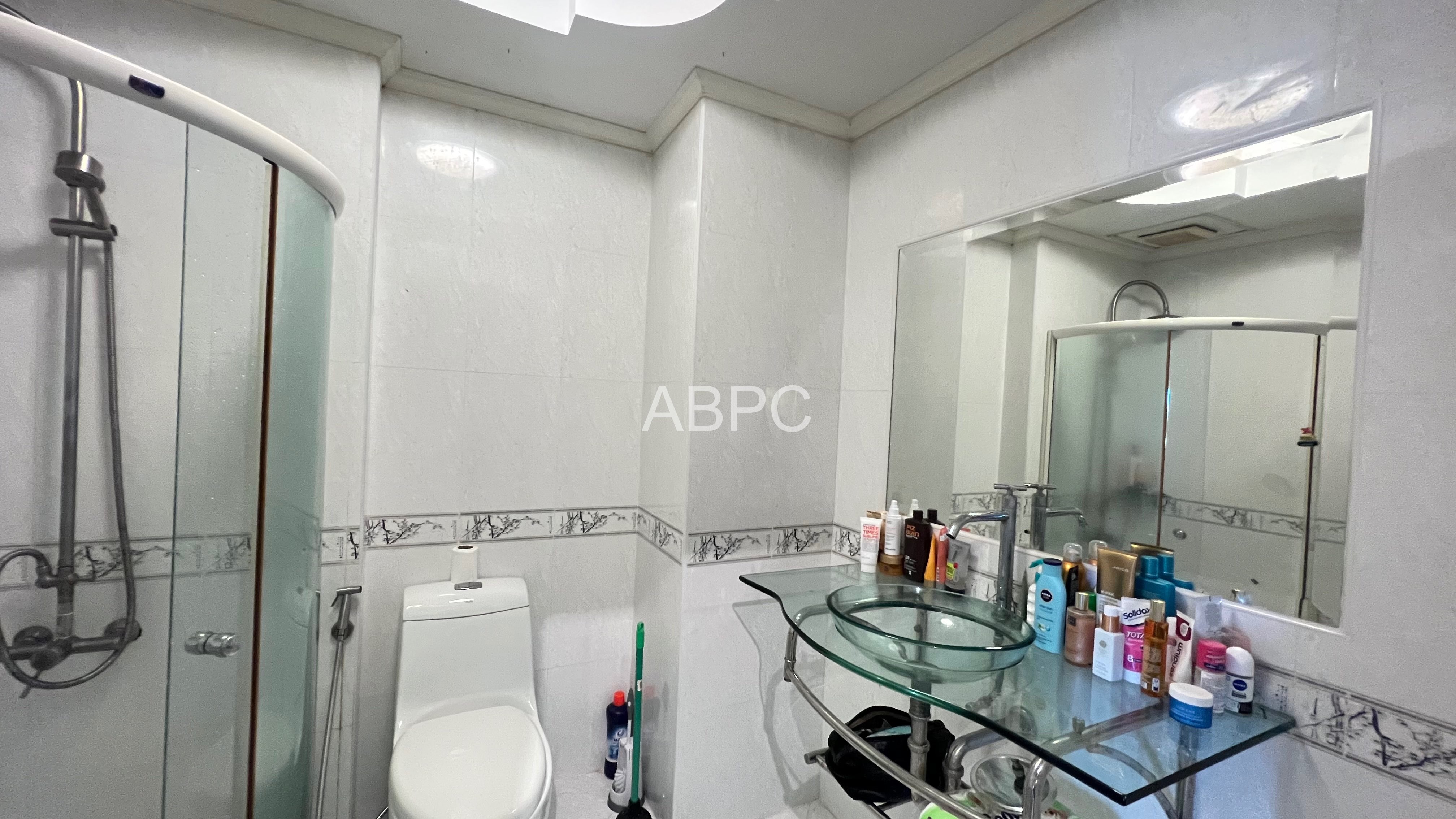 Beachfront Ocean View Studio Condo In Pratumnak photo 8