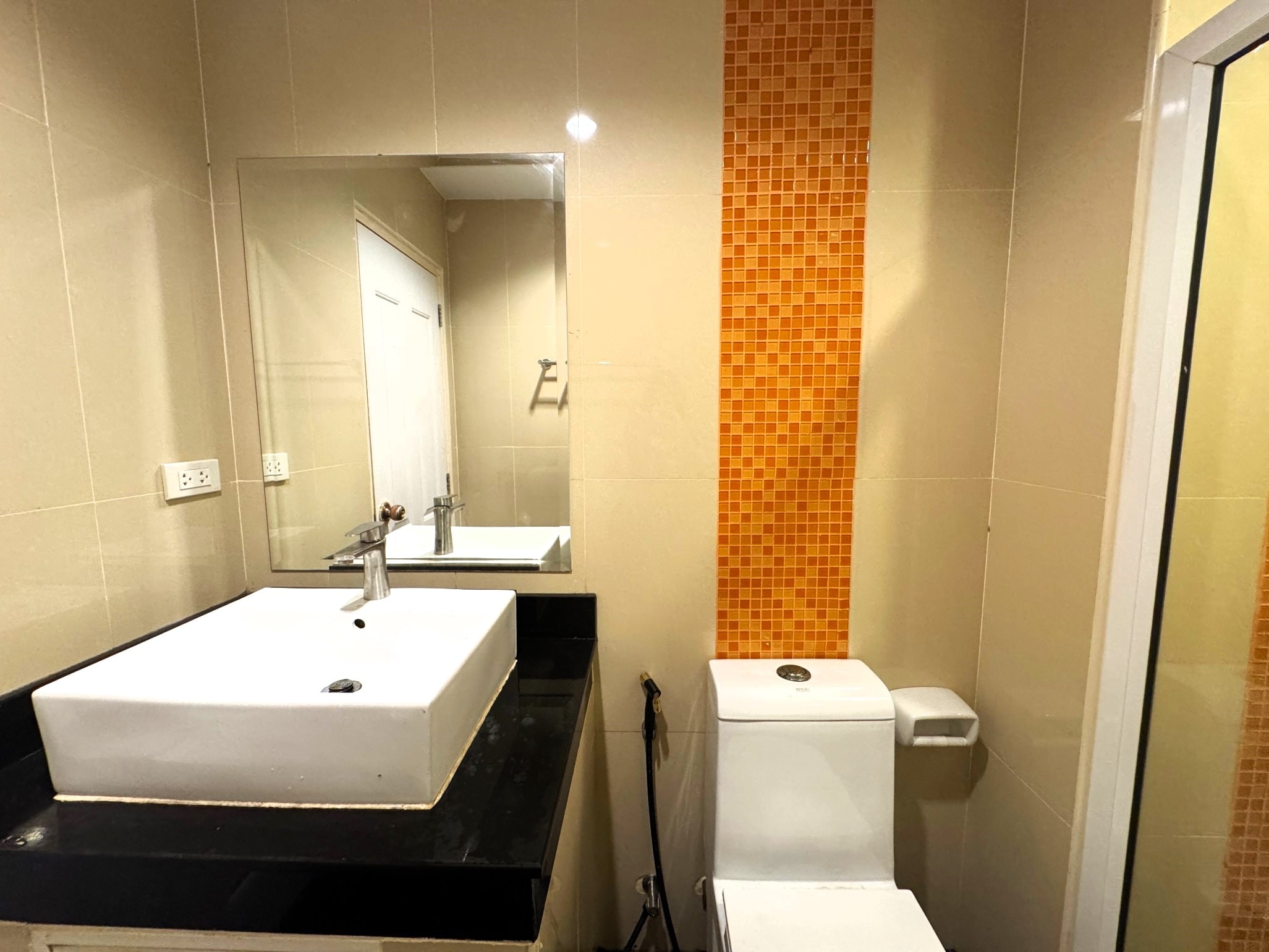 Renovated Pool View Studio Condo In Pratumnak photo 15