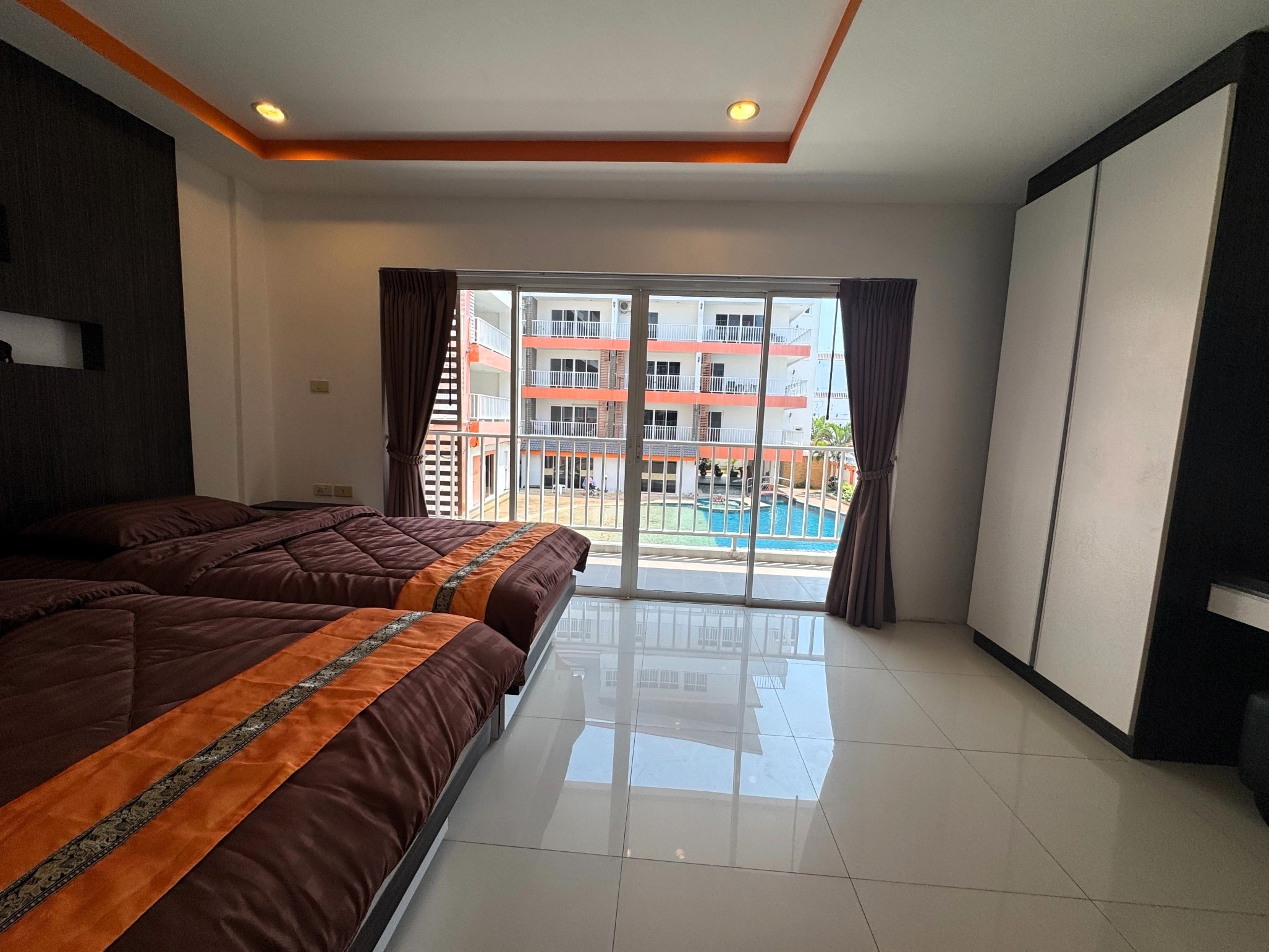 Renovated Pool View Studio Condo In Pratumnak photo 10