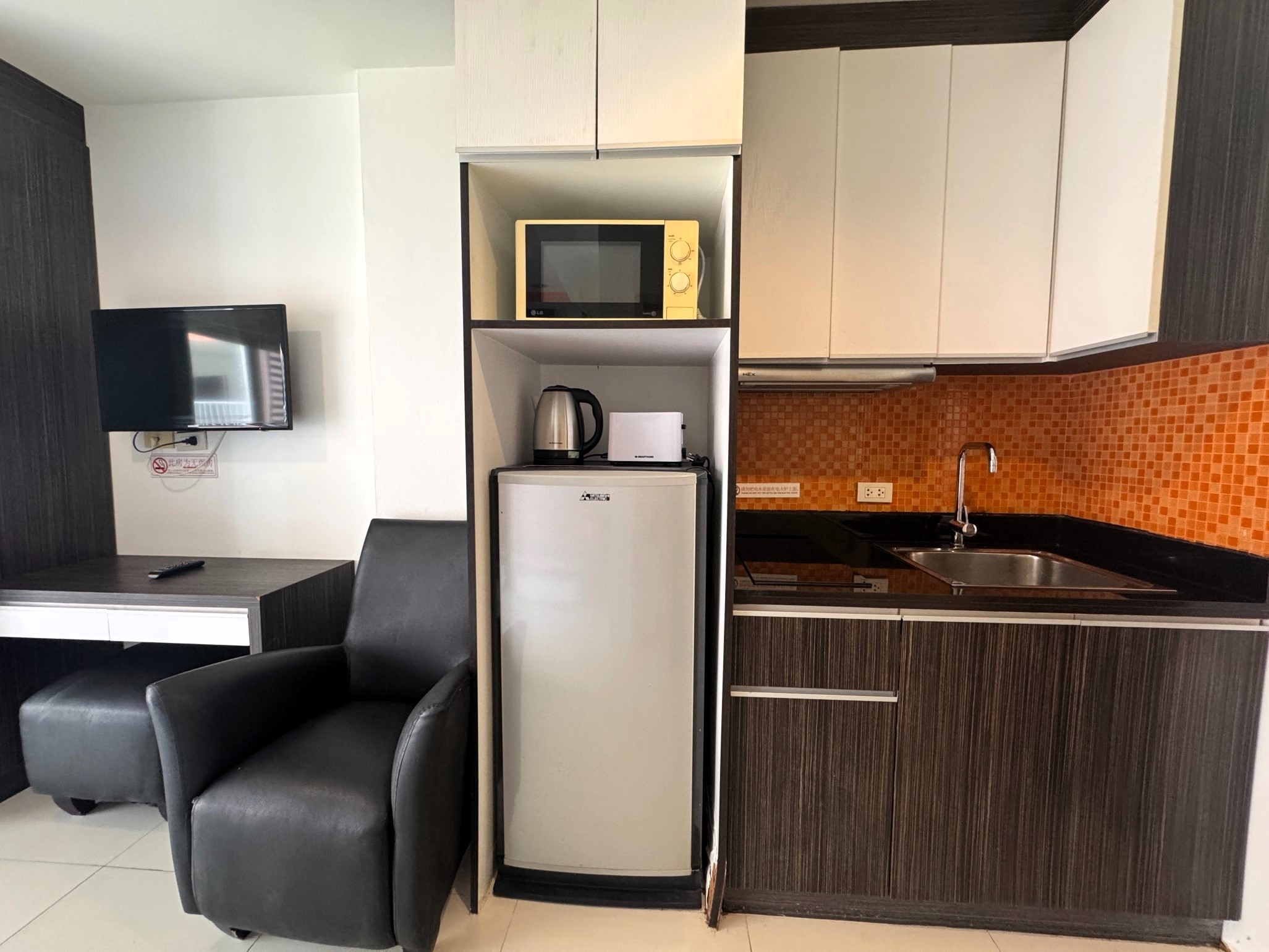 Renovated Pool View Studio Condo In Pratumnak photo 13