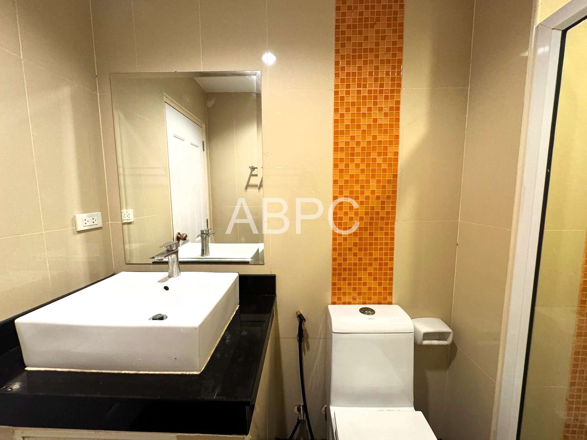 Renovated Pool View Studio Condo In Pratumnak photo 7