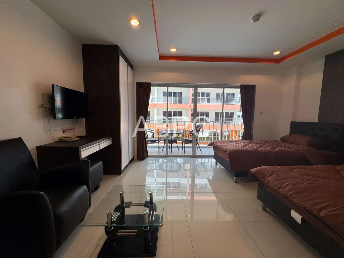 Like New Pool View Studio Condo In Pratumnak photo 3