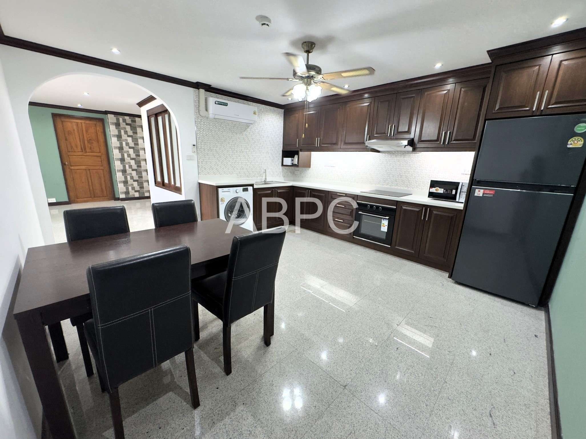 Beautiful large 2 bedrooms 2 bathrooms for Rent and Sale in Jomtien photo 9