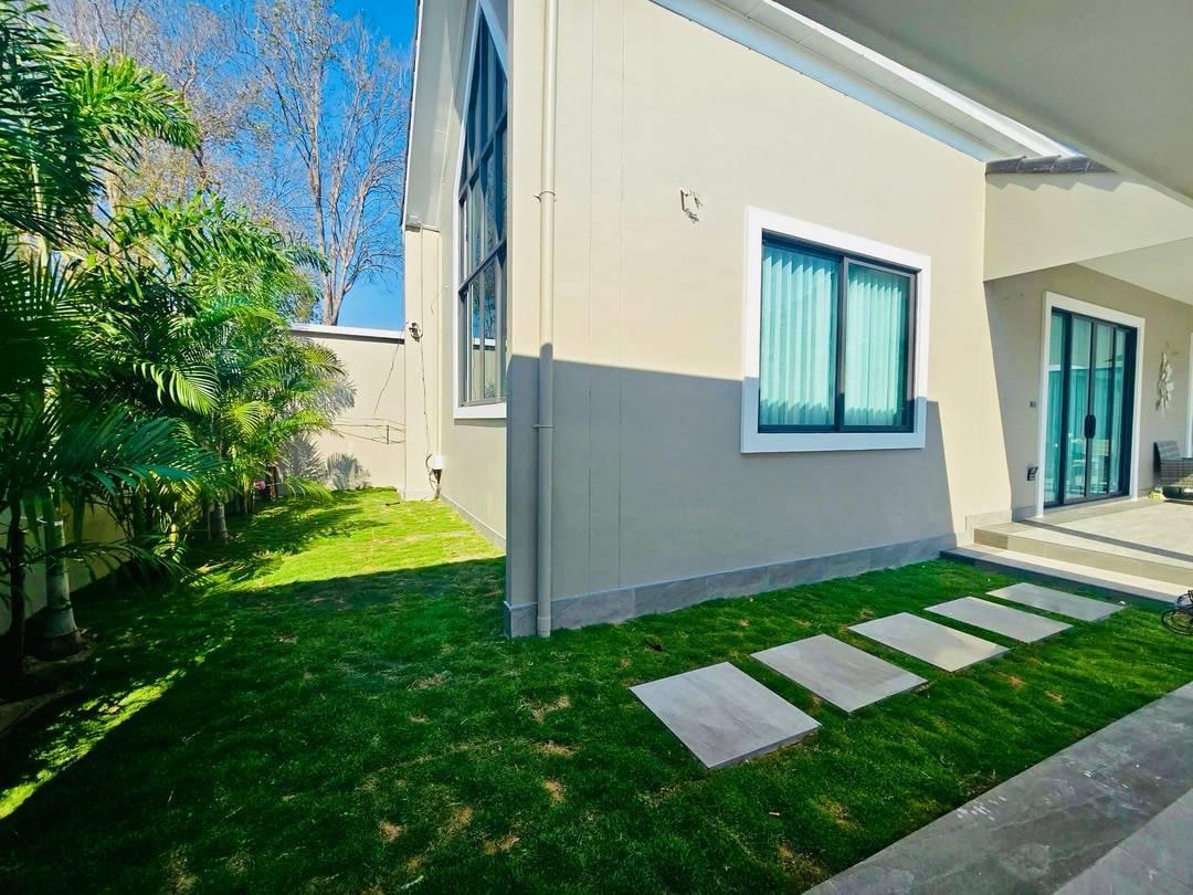 Brand New 3 Bed 4 Bath Pool Villa In East Pattaya photo 16