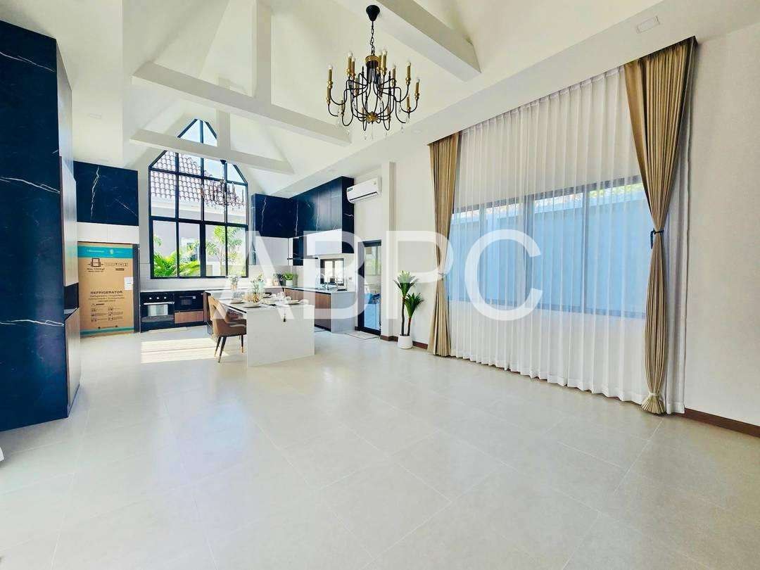 Brand New 3 Bed 4 Bath Pool Villa In East Pattaya photo 2