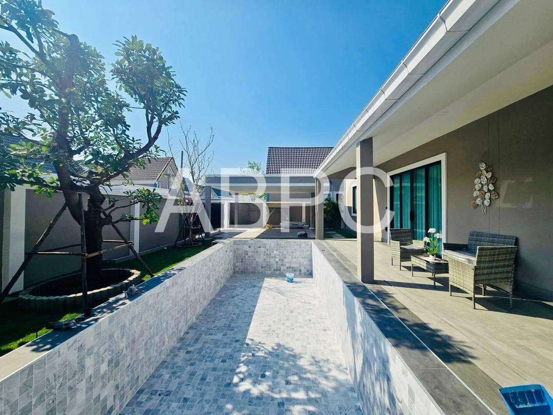 Brand New 3 Bed 4 Bath Pool Villa In East Pattaya photo 9