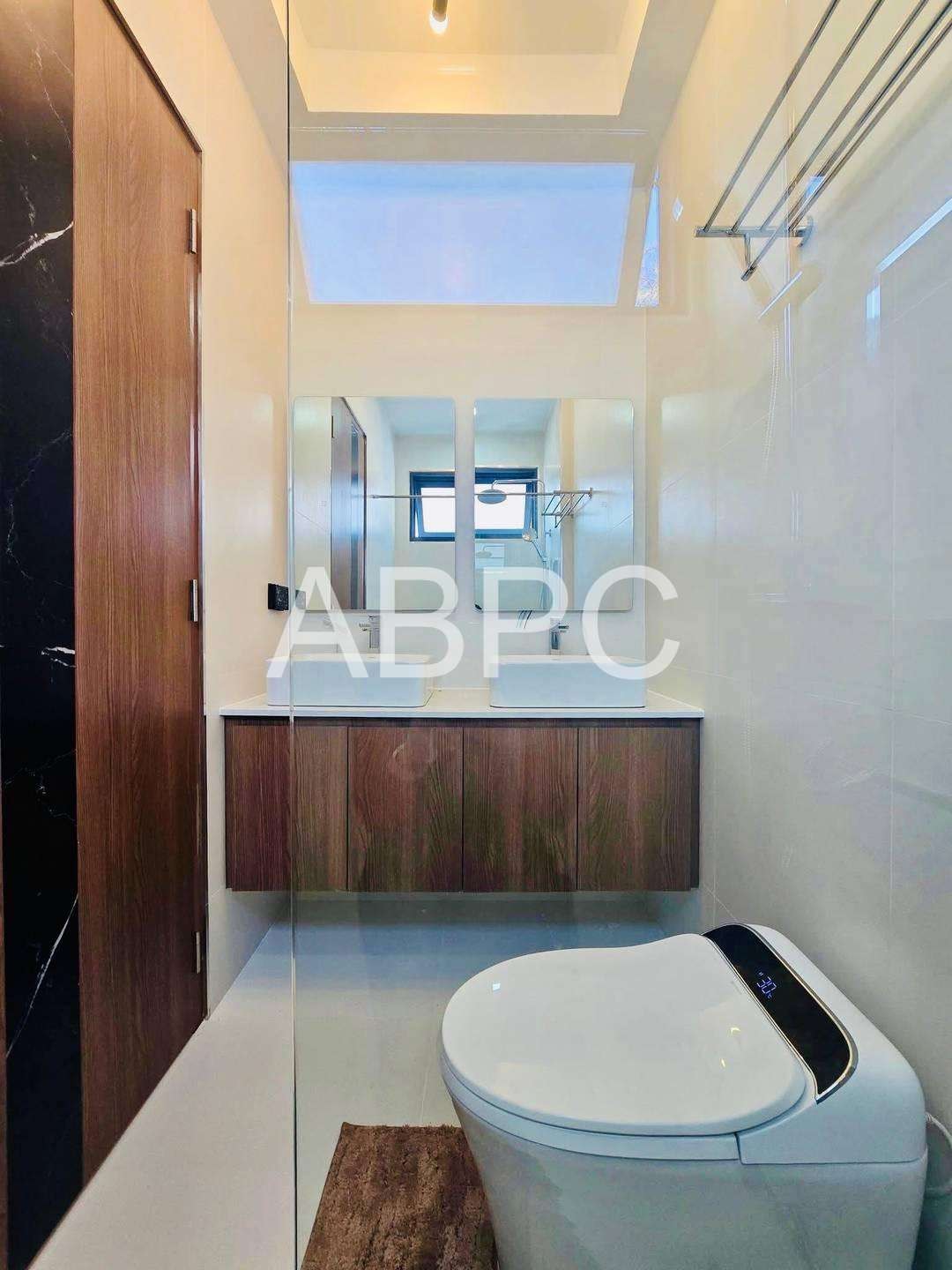 Brand New 3 Bed 4 Bath Pool Villa In East Pattaya photo 6