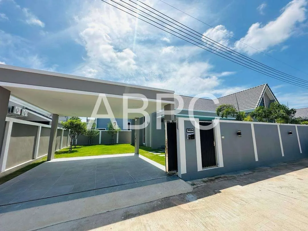 Brand New Modern 3 Bed 4 Bath Pool Villa In East Pattaya photo 2