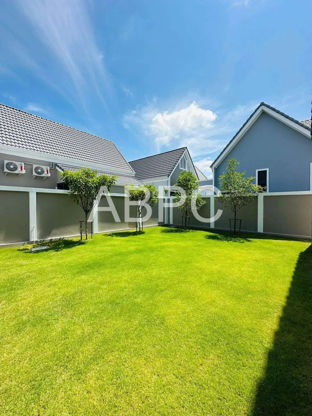Brand New Modern 3 Bed 4 Bath Pool Villa In East Pattaya photo 11