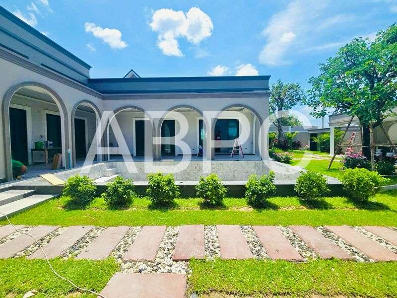 Brand New Modern 5 Bed 5 Bath Pool Villa In East Pattaya photo 5