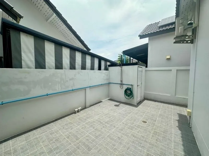 Like New Modern 3 Bed 2 Bath Pool Villa In East Pattaya photo 18