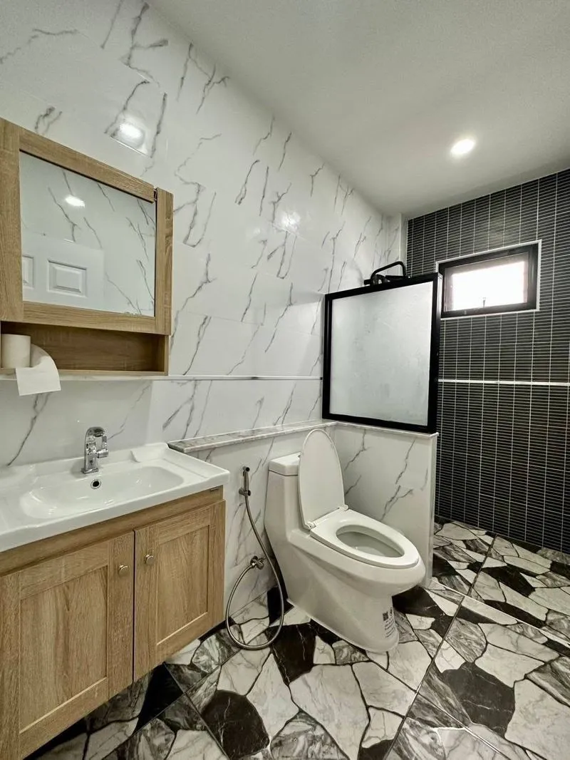 Like New Modern 3 Bed 2 Bath Pool Villa In East Pattaya photo 21