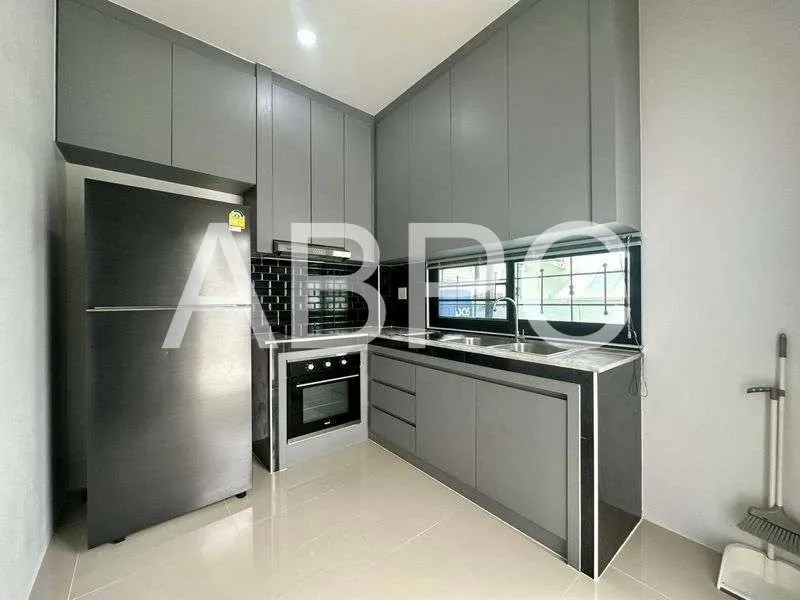 Like New Modern 3 Bed 2 Bath Pool Villa In East Pattaya photo 10