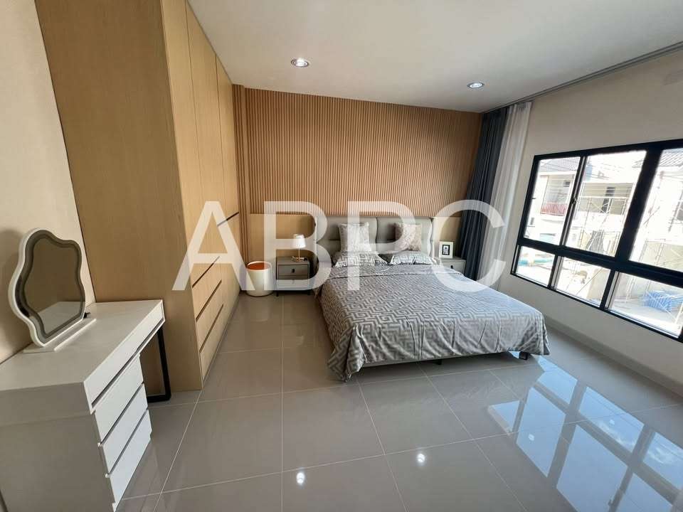 Brand New 3 Bed 2 Bath Townhouse In East Pattaya photo 4