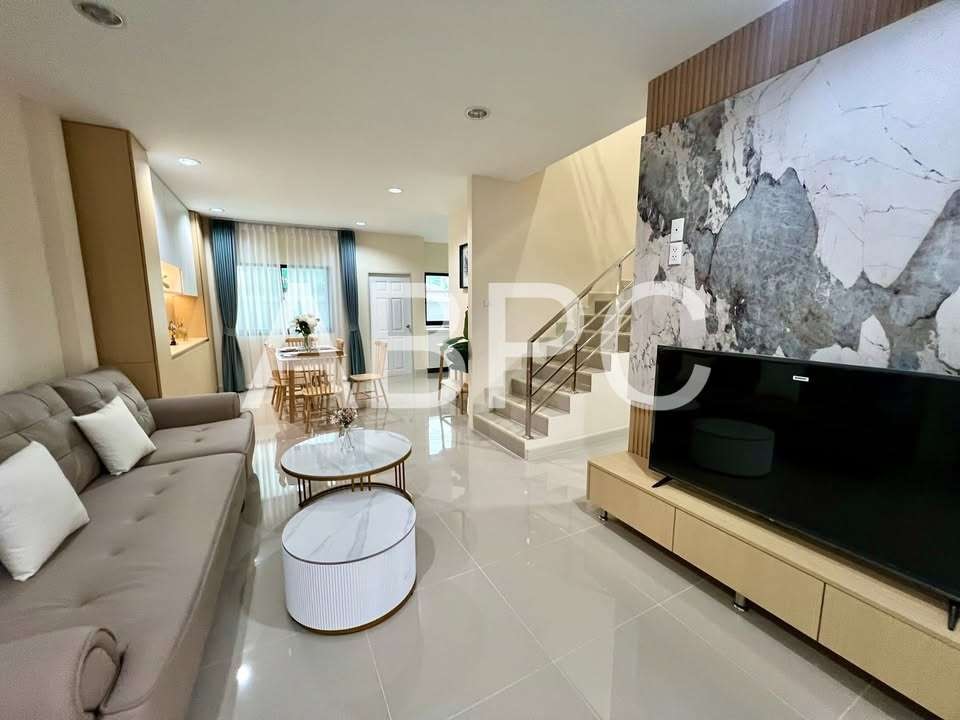 Brand New 3 Bed 2 Bath Townhouse In East Pattaya photo 3